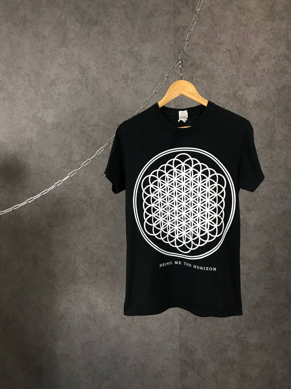 Band Tees Bring Me The Horizon BMTH rock band tee Size US S / EU 44-46 / 1 - 1 Thumbnail