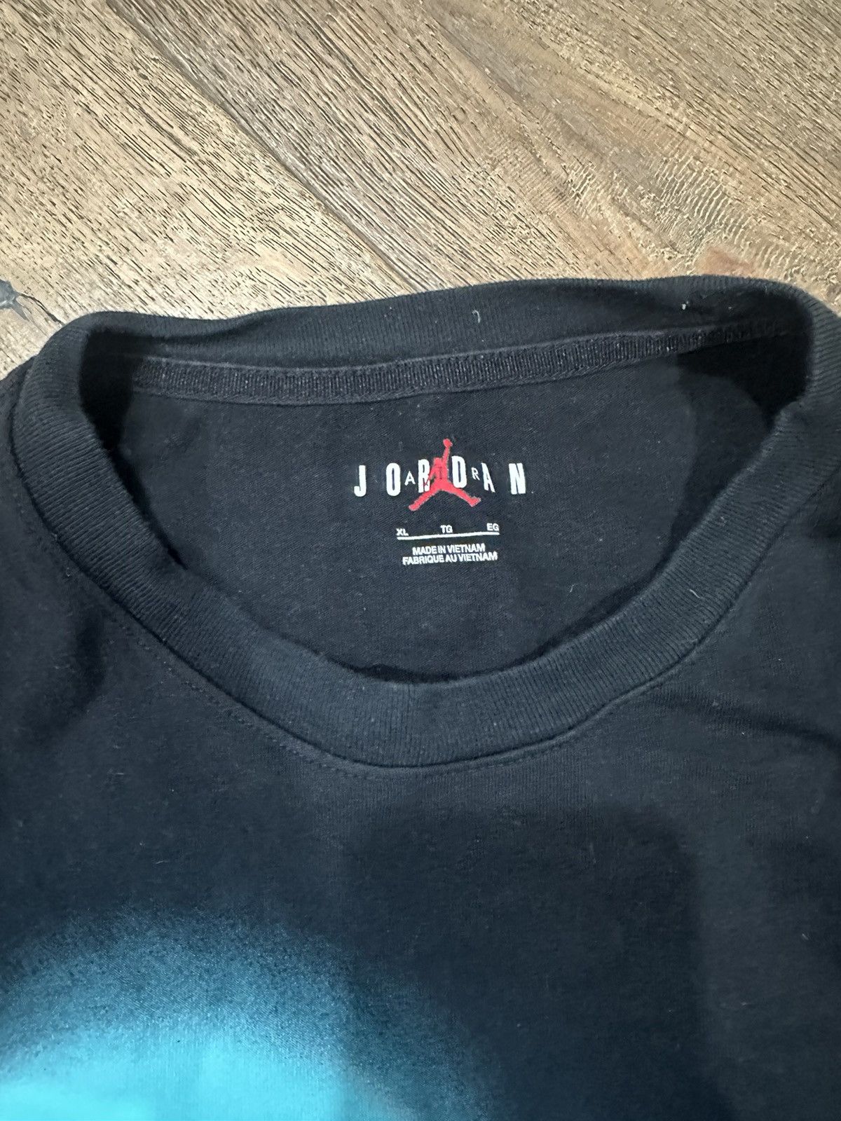 J Balvin × Jordan Brand J Balvin x Jordan T sz XL Size US XL / EU 56 / 4 - 2 Thumbnail