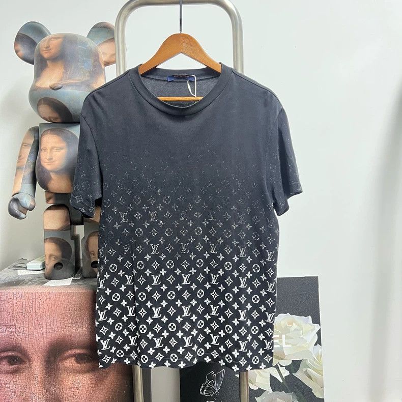 Louis Vuitton Black Gradient Print Short Sleeve 2504-Nextar