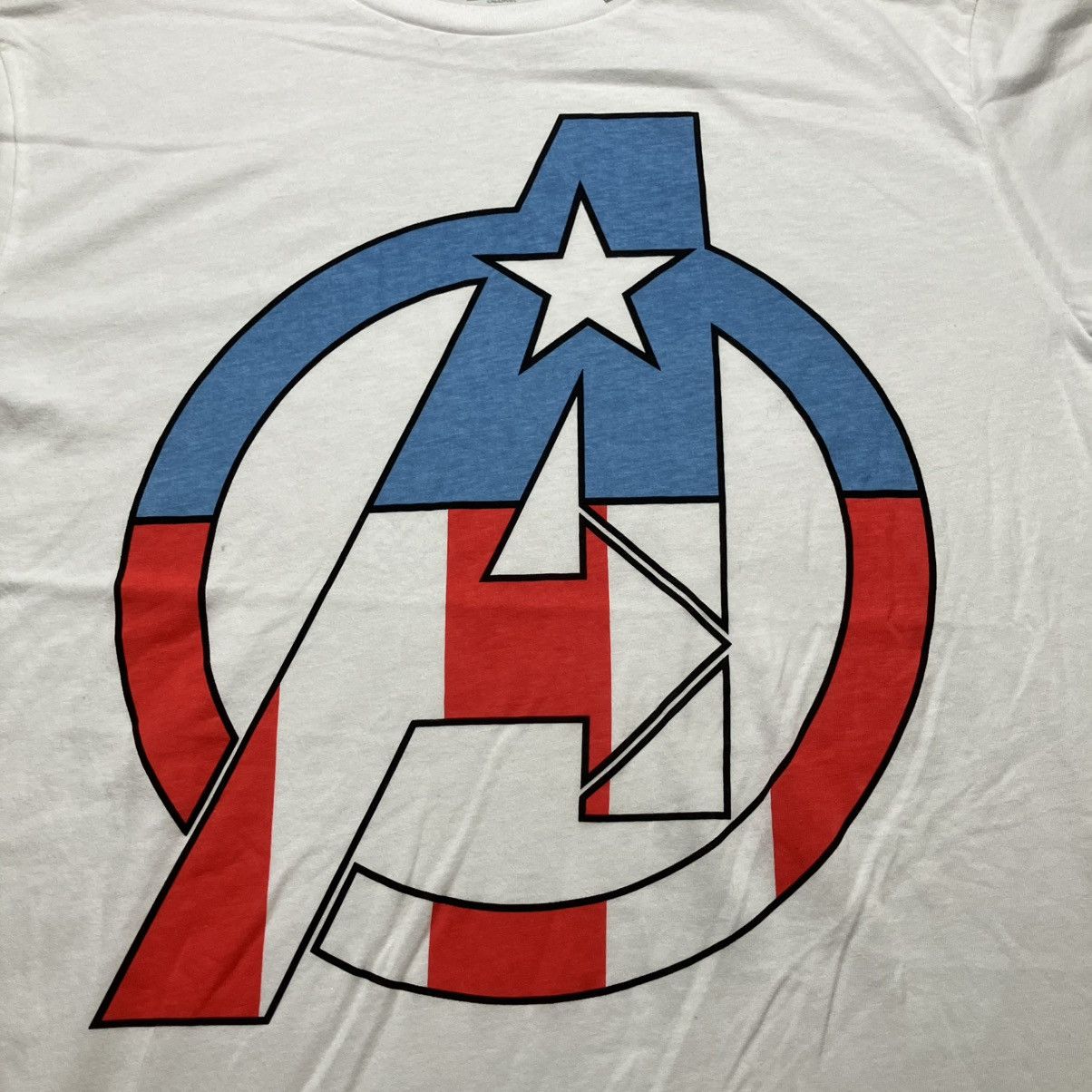 Marvel Comics Marvel Comics The Avengers Captain America T Shirt NWT Size US M / EU 48-50 / 2 - 2 Thumbnail