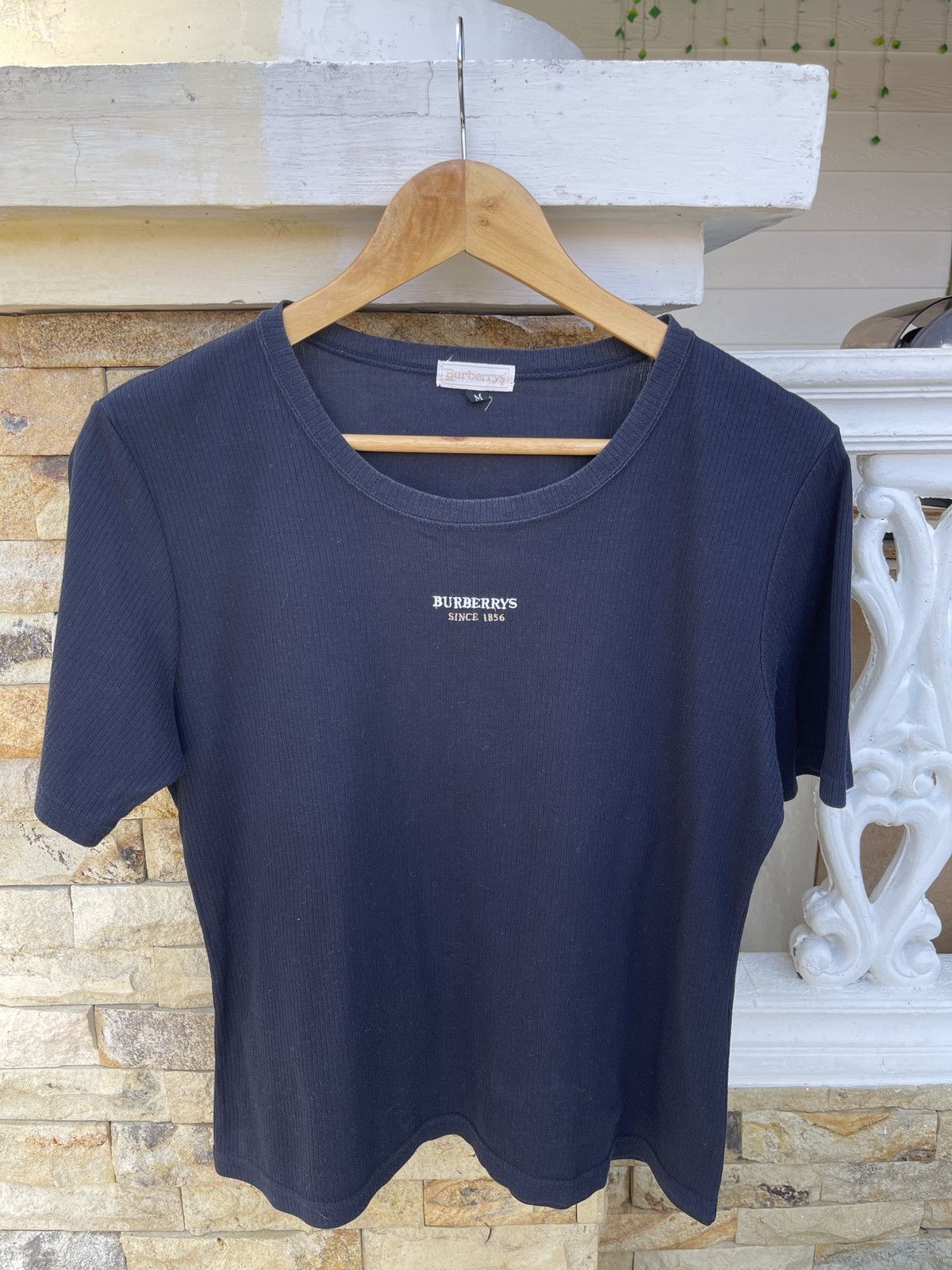 Burberry × Vintage Last Drop🔥Rare🔥Vintage BURBERRYS Centre Logo Boxy Tee Size M / US 6-8 / IT 42-44 - 1 Thumbnail