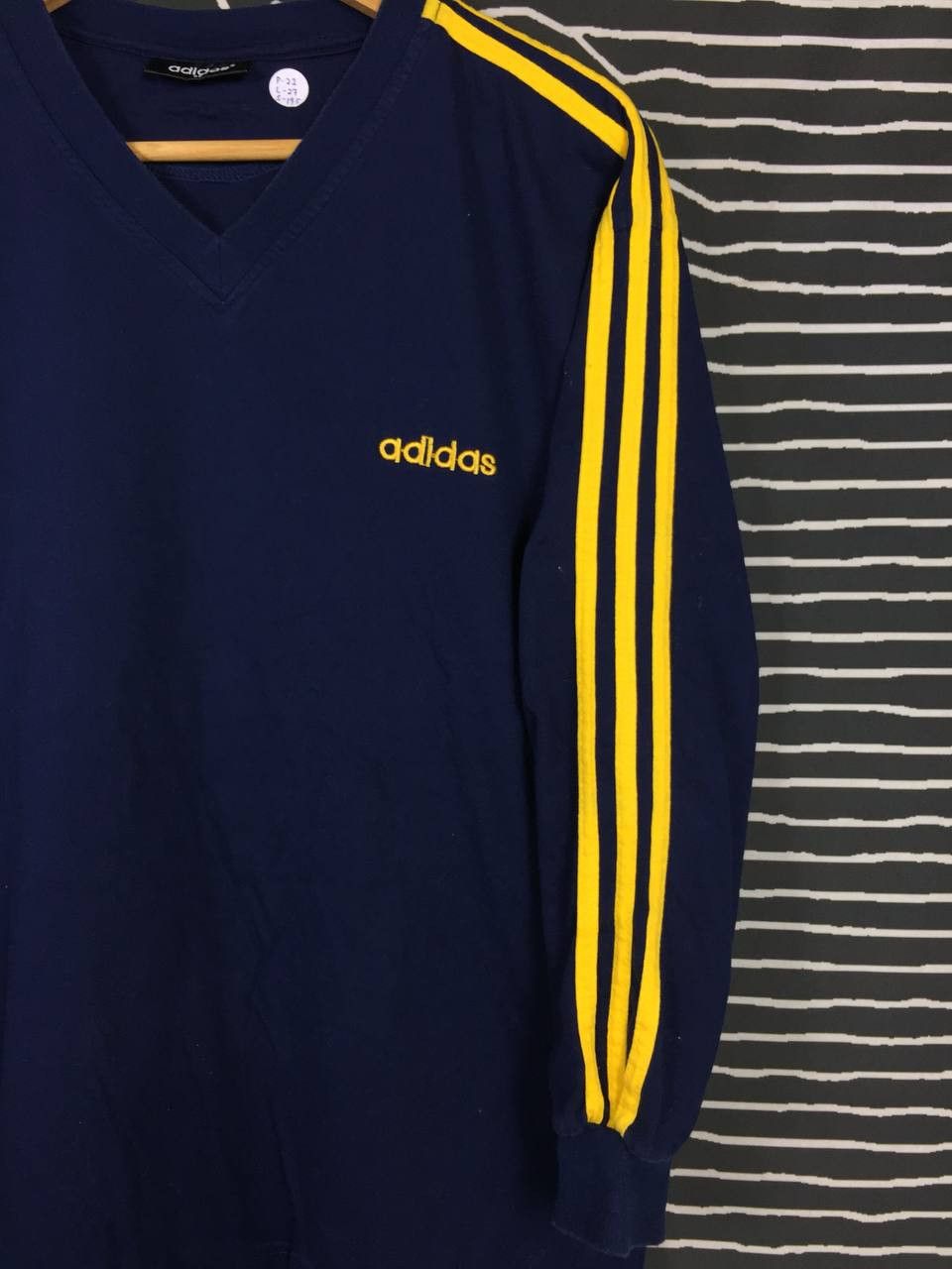 Adidas × Vintage Adidas Three Stripes Embroidered Logo V-Neck Longsleeve Tee Size US L / EU 52-54 / 3 - 4 Thumbnail