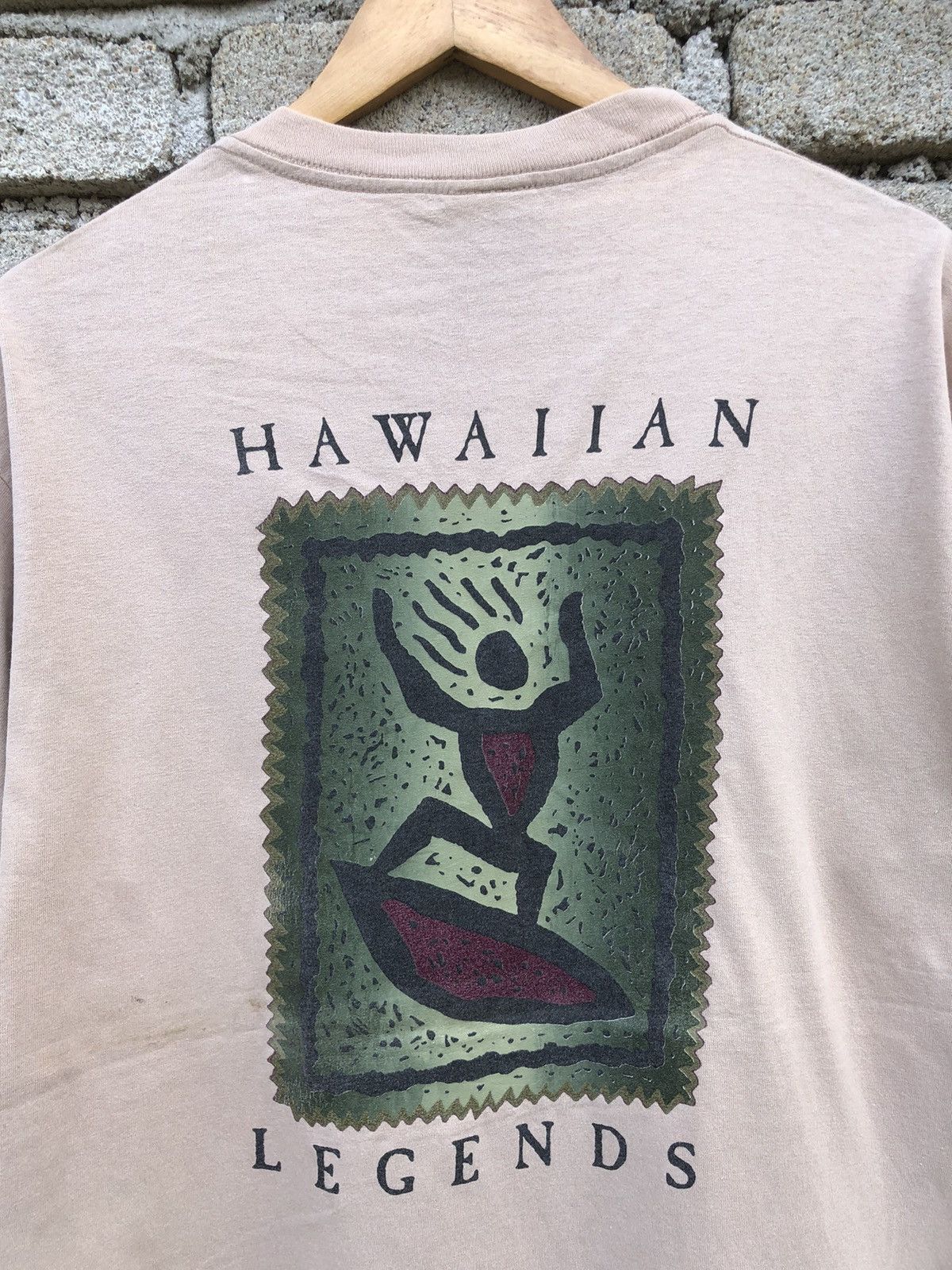 Vintage Vintage 90s Hawaiian Legends Backhit Tshirt Size US L / EU 52-54 / 3 - 4 Thumbnail