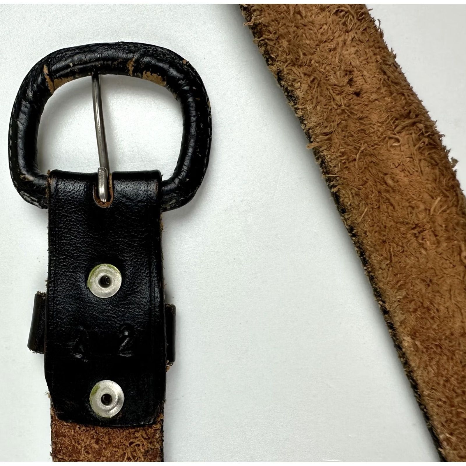 Vintage VINTAGE Handmade Western Belt 42 Mens Dark Brown Leather Distressed Whipstitch Embossing Belt Size 42 - 7 Thumbnail