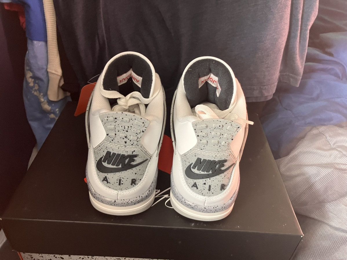 Jordan Brand White cement 4’s sz 8.5 Size US 8.5 / EU 41-42 - 6 Thumbnail