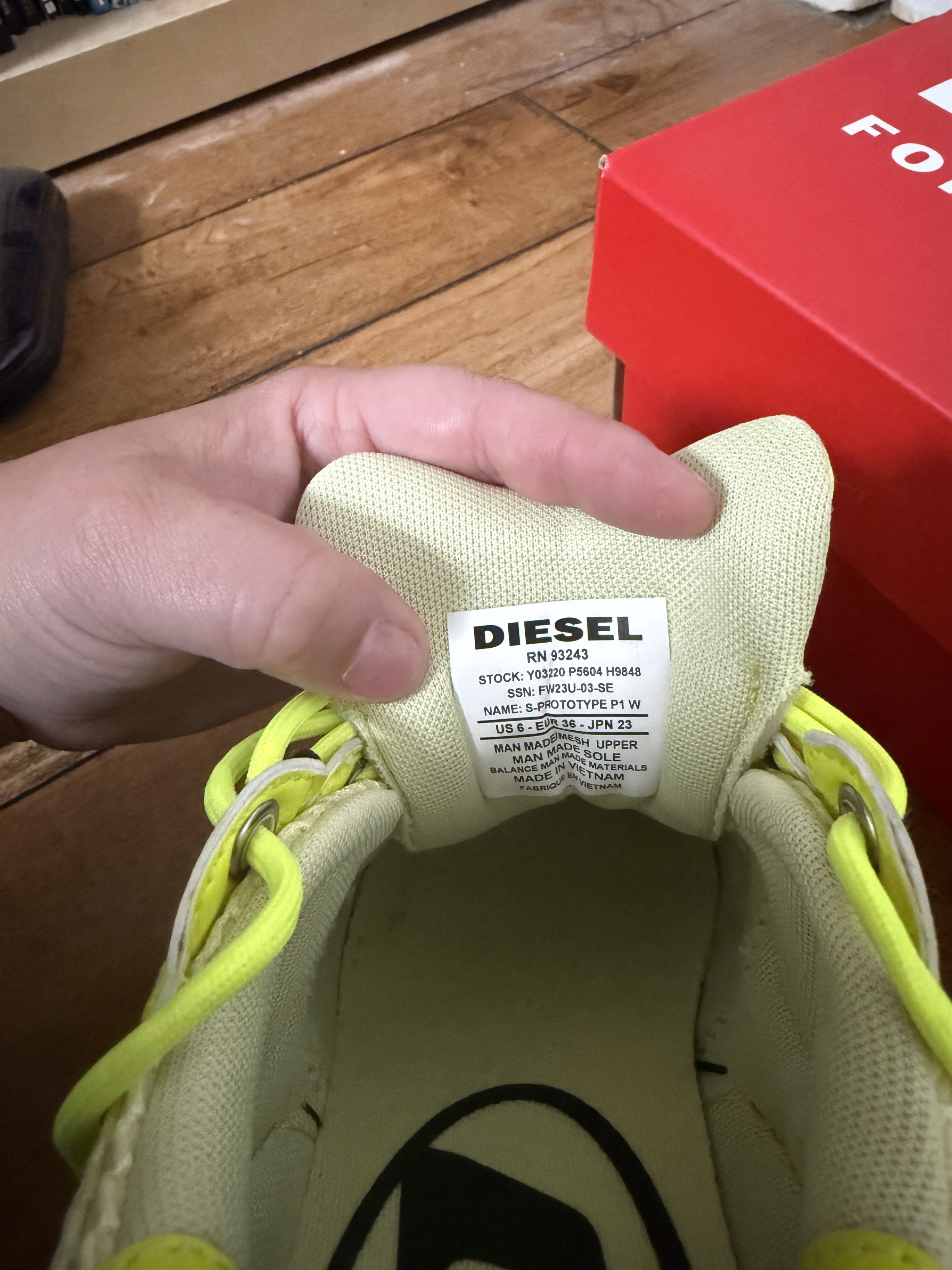 Diesel Diesel S-Prototype P1 W Sneaker Size US 6 / IT 36 - 7 Thumbnail