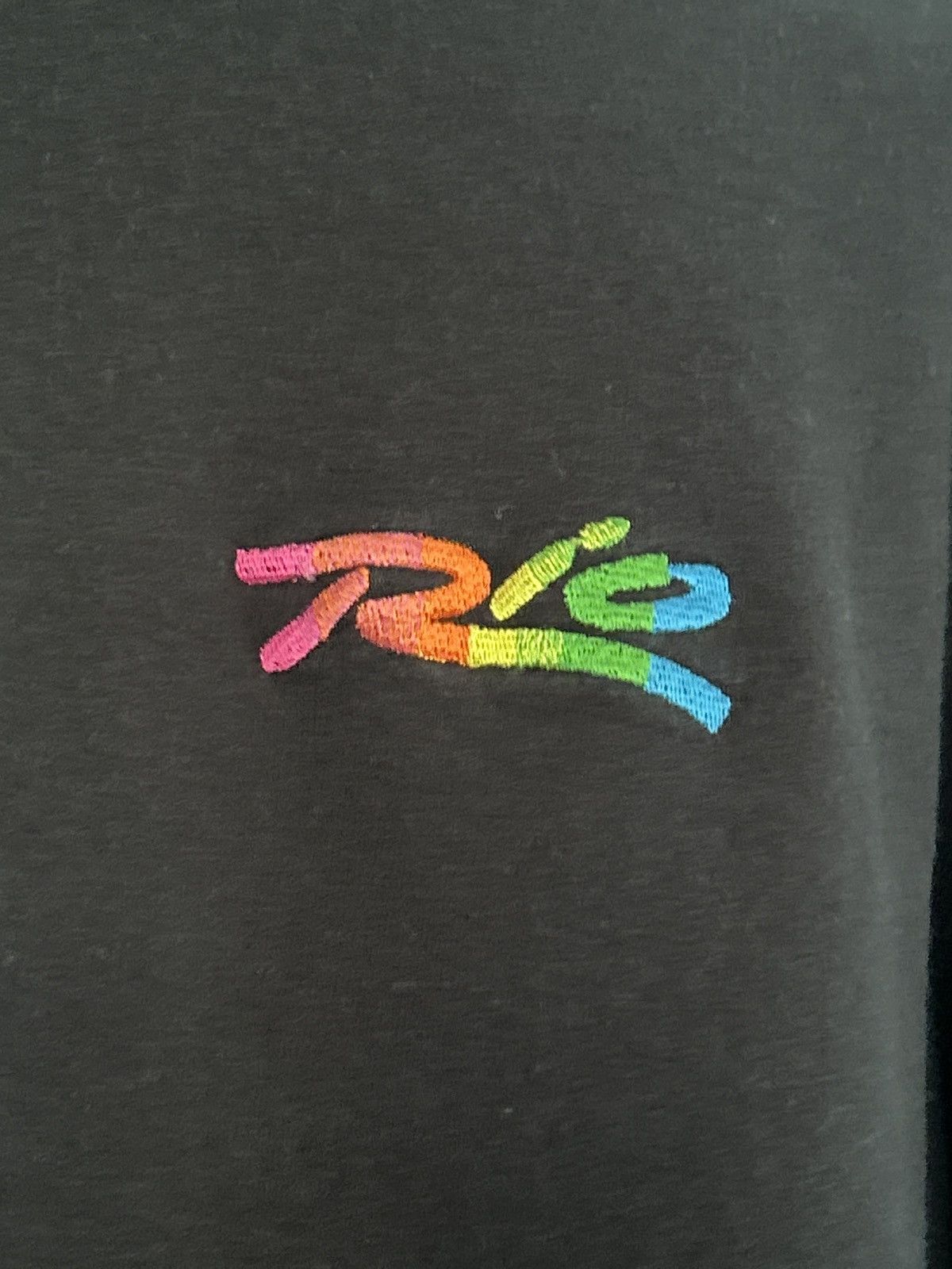 Vintage Vintage Rio Embroidered Rainbow Crewneck Size US L / EU 52-54 / 3 - 3 Thumbnail