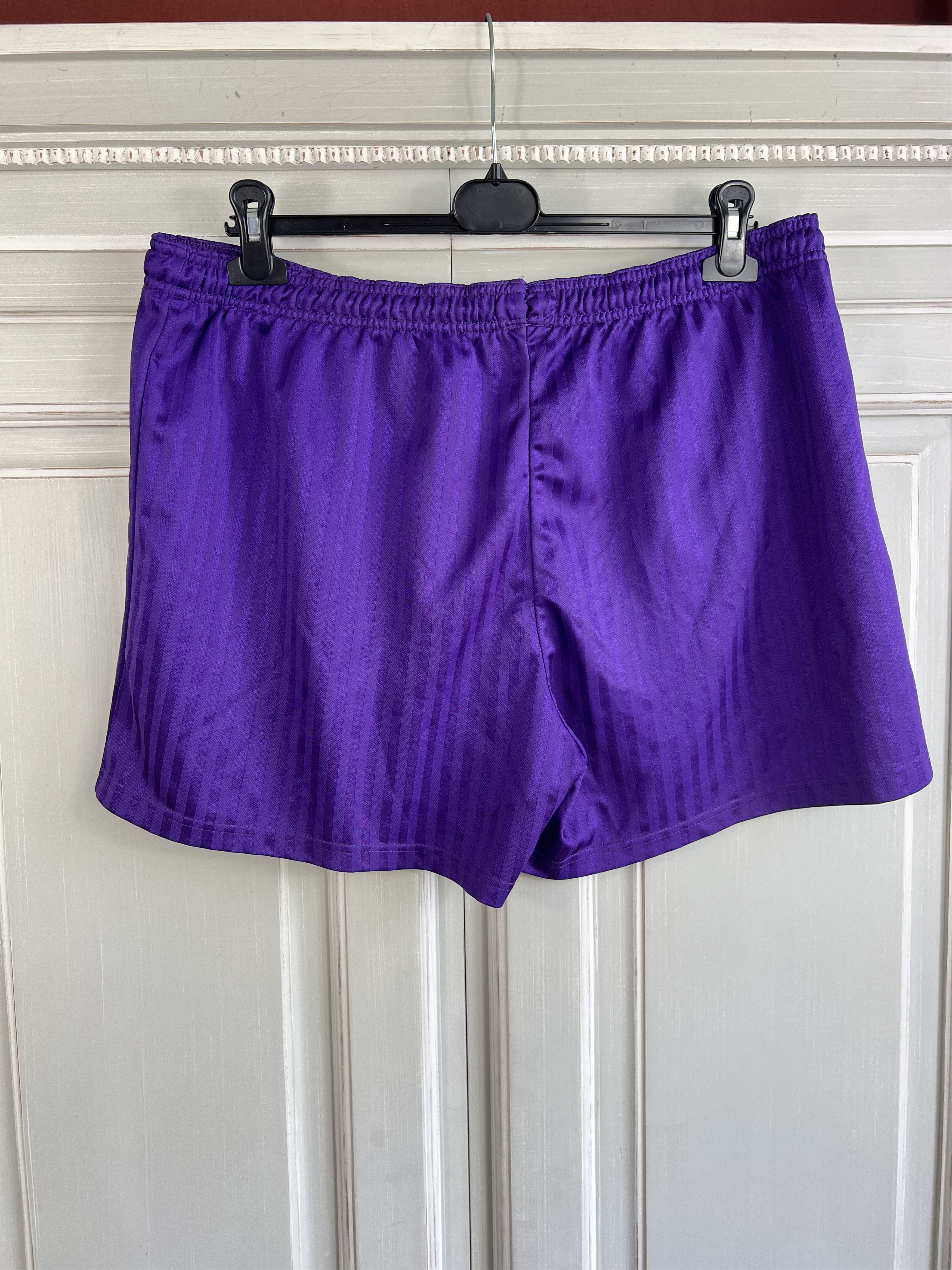 Umbro × Vintage UMBRO 90S LOGO STRIPED FOOTBALL SHORTS Size US 34 / EU 50 - 5 Thumbnail