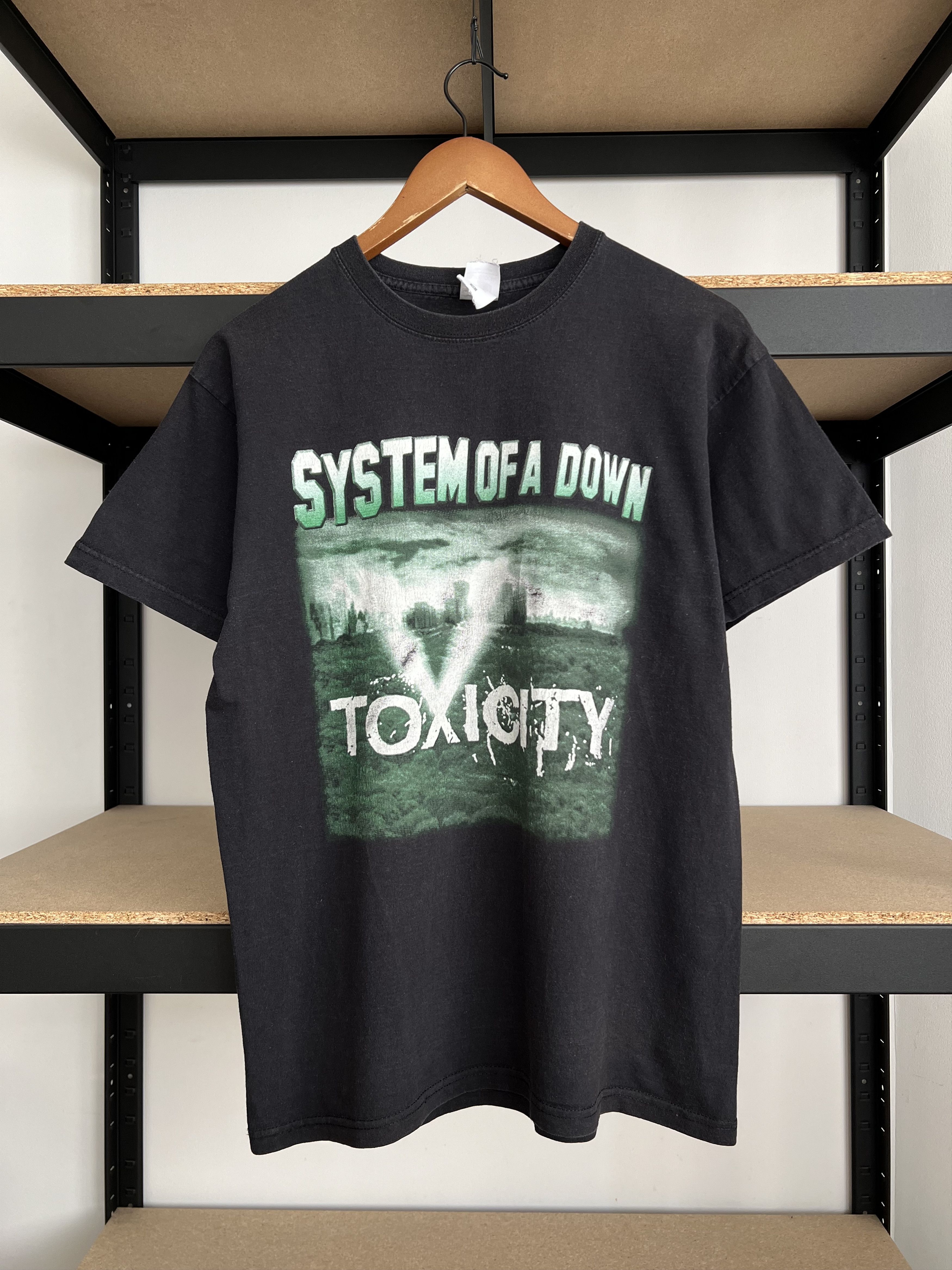Band Tees Vintage 2000s System of a Down Toxicity Black T-shirt Size US M / EU 48-50 / 2 - 3 Thumbnail