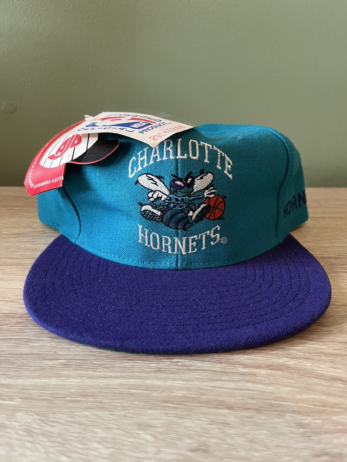 Vintage Vintage Charlotte Hornets AJD Snapback Size ONE SIZE - 1 Thumbnail
