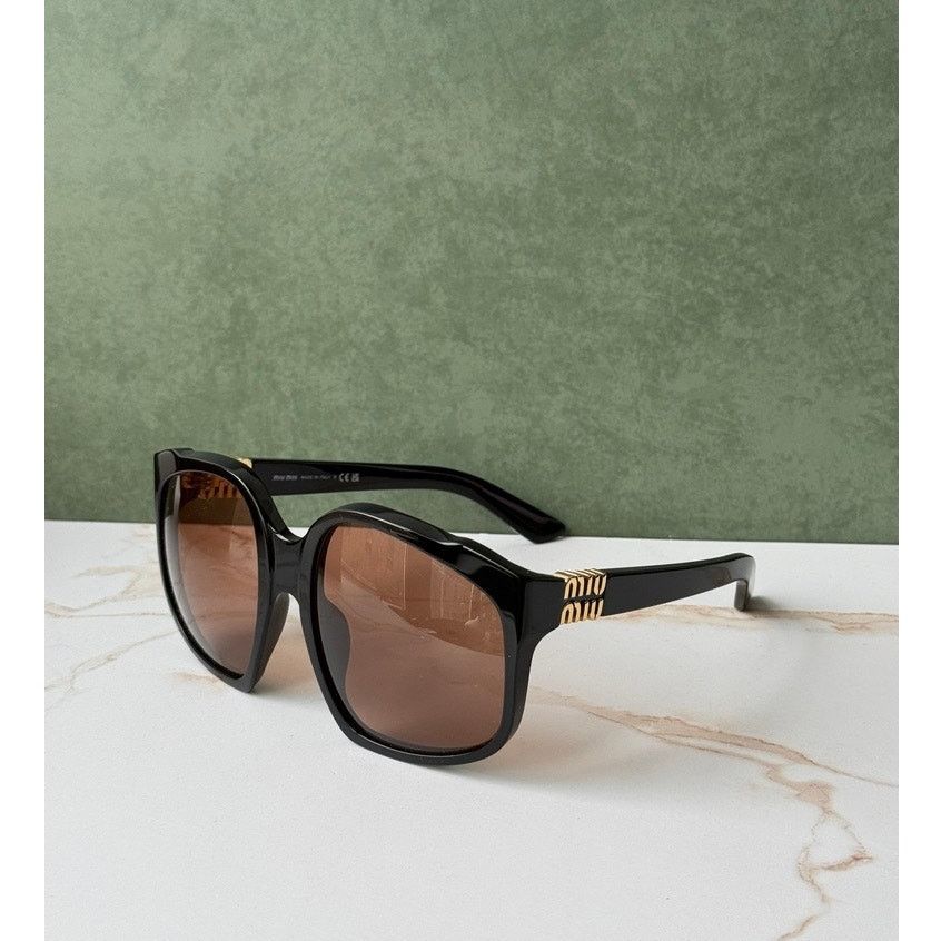 Miu Miu NEW Miu Miu MU A07S Brown Black Oversized Sunglasses $578 Size ONE SIZE - 1 Thumbnail