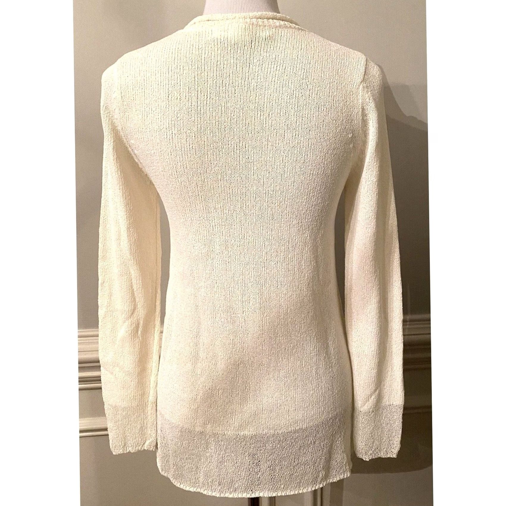 Vintage BALLINGER GOLD Women’s Tunic Top Sweater Ivory Lightweight Knit Sz Small Pullover Long Sleeve Apparel 27" 16" 24" Womens Size S / US 4 / IT 40 - 5 Thumbnail