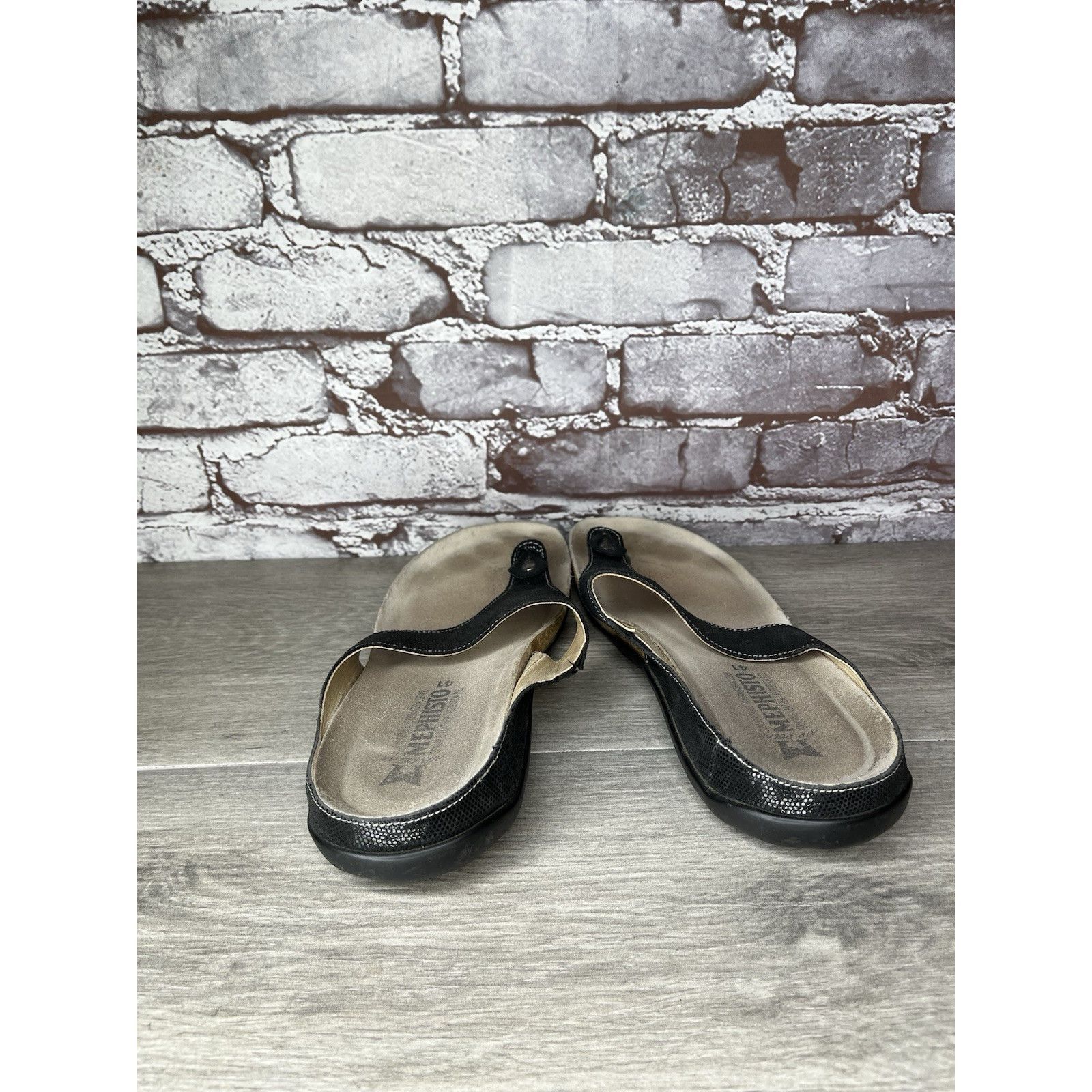 Mephisto Mephisto Agacio Black Leather Thong Slip On Sandals Women’s Size US 10.5 / IT 40.5 - 12 Thumbnail