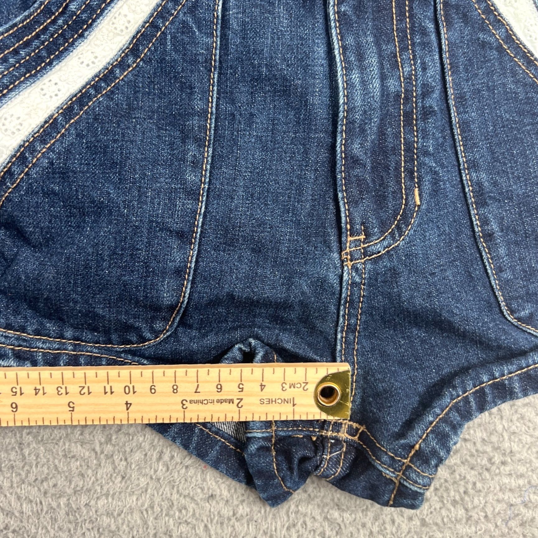 Free People VINTAGE Free People Shorts Womens 25 Denim Casual Floral Blue 90s Style Cotton Baggy Size 42" / US 20 - 2 Thumbnail