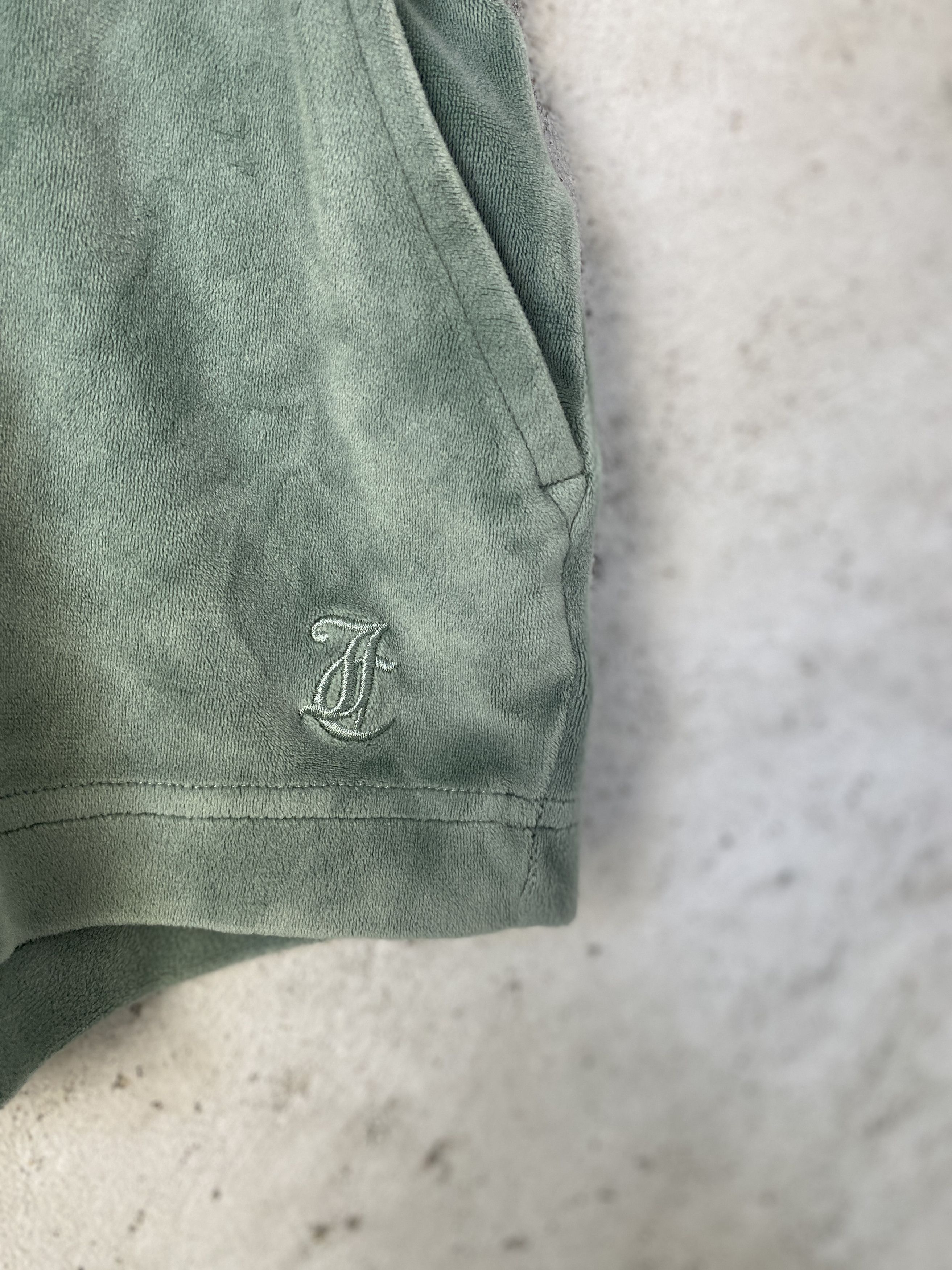 Juicy Couture Juicy Couture mini shorts velvet small logo y2k Size 30" / US 8 / IT 44 - 2 Thumbnail