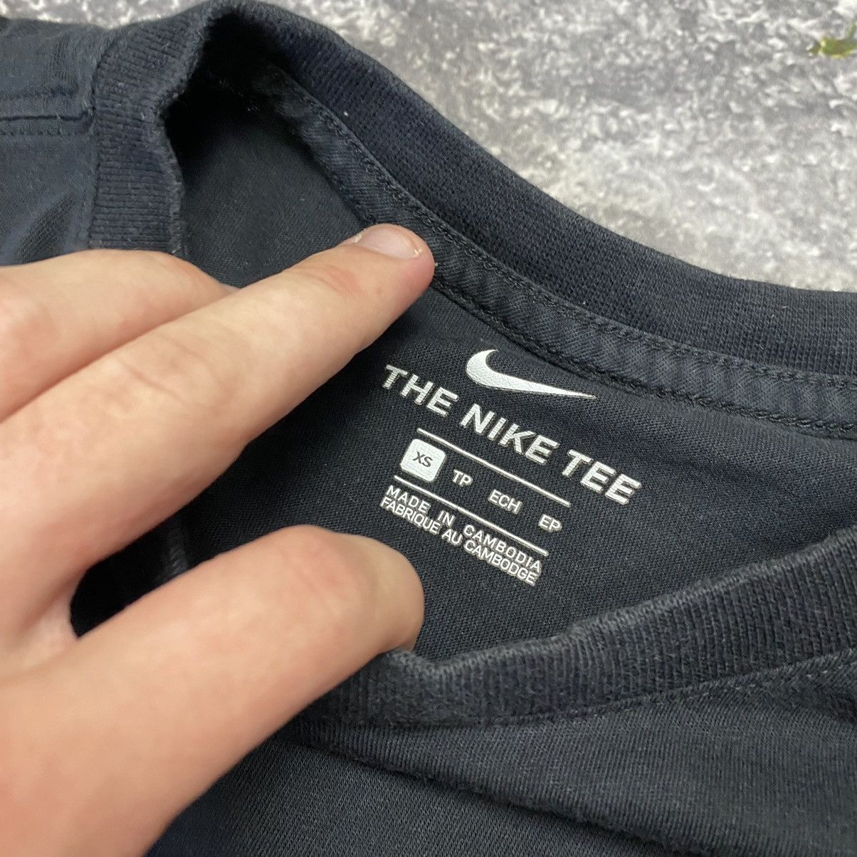 Vintage Men’s Nike Small Logo Streetwear y2k basic tee Size US XS / EU 42 / 0 - 5 Thumbnail