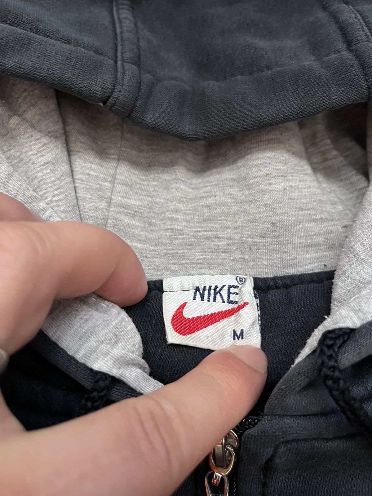 Nike Vintage Nike Sweatshirt Big Logo Swoosh Rare Distressed Size US M / EU 48-50 / 2 - 11 Thumbnail
