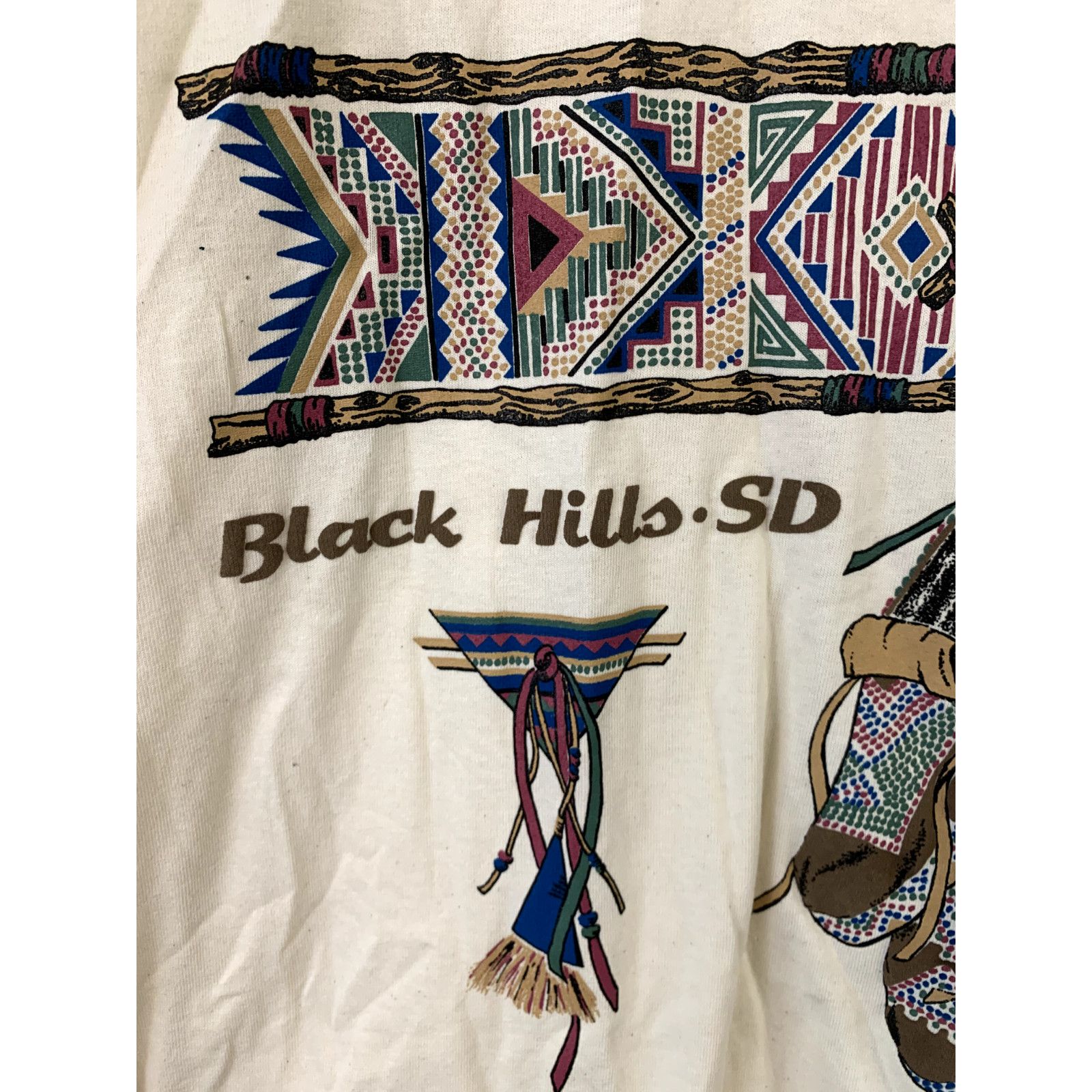 Jerzees × Vintage Vintage South Dakota Black Hills Tribal Graphic Beige Shirt Size US L / EU 52-54 / 3 - 4 Thumbnail