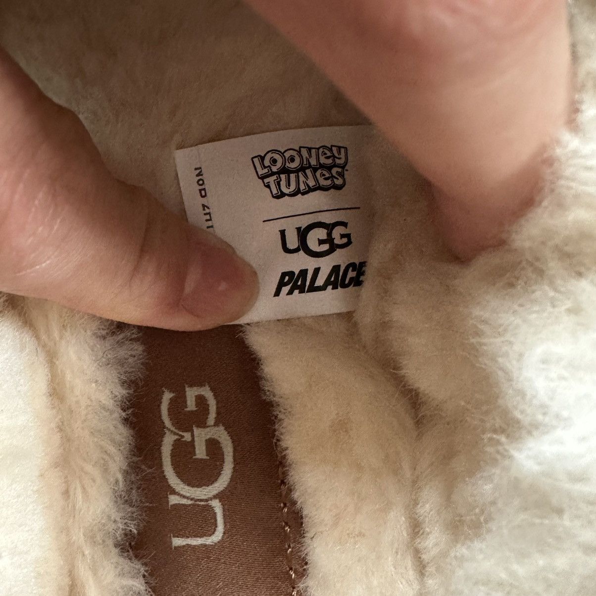 Palace × Ugg Palace UGG Looney Tunes Tasman Slipper Chestnut - Size 42 Size US 9 / EU 42 - 12 Thumbnail