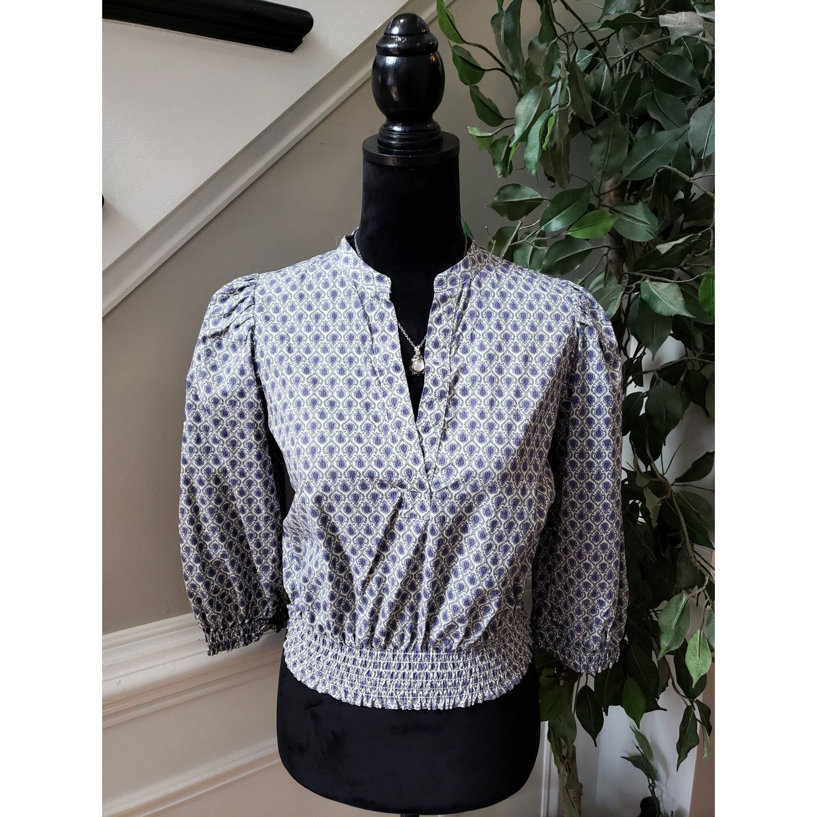 Ann Taylor Ann Taylor Blouse Women XXS Purple White Smocked Waist Top Size S / US 4 / IT 40 - 1 Thumbnail