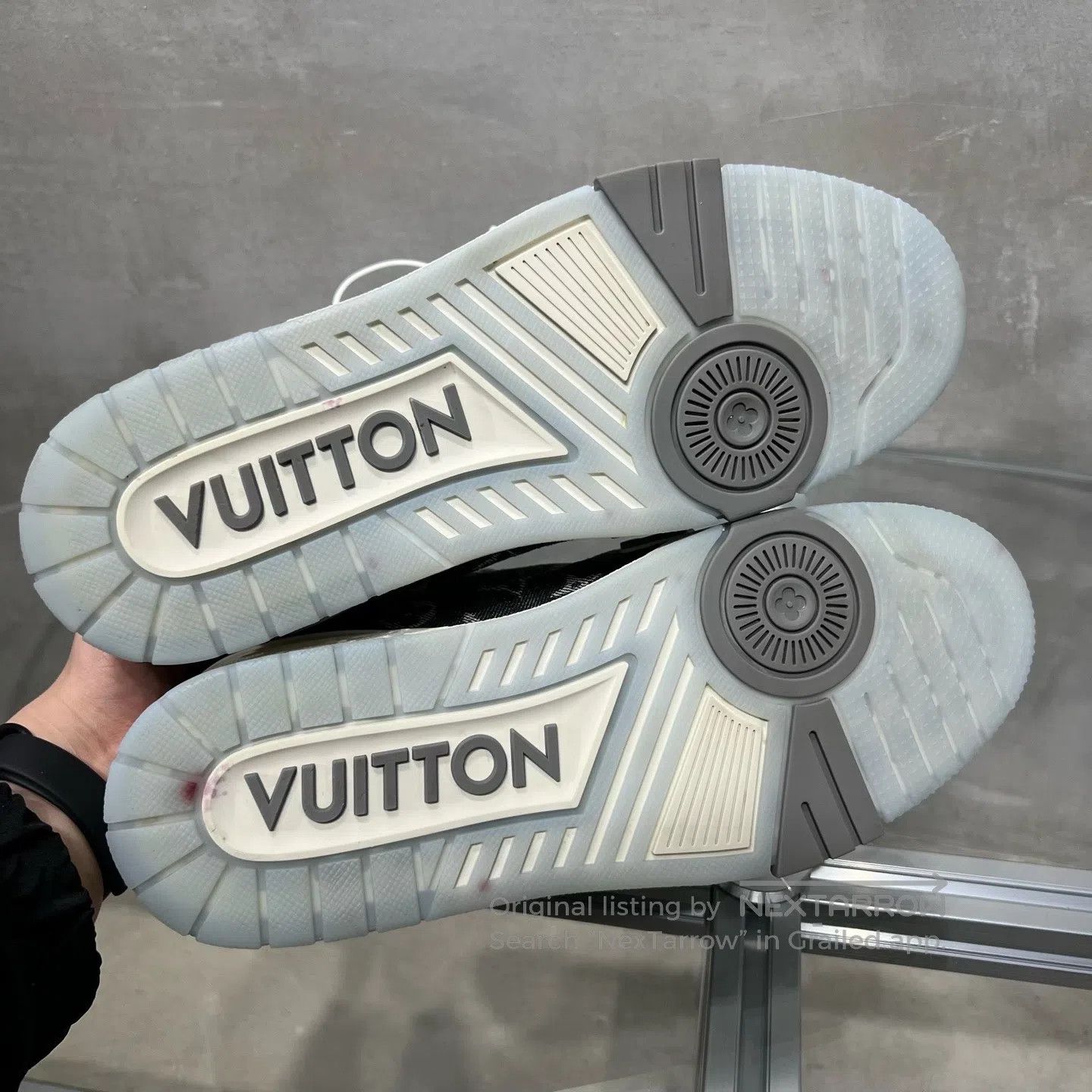 Louis Vuitton Louis Vuitton Trainer Gray-and-White Jeans shoes Size US 8 / EU 41 - 7 Thumbnail