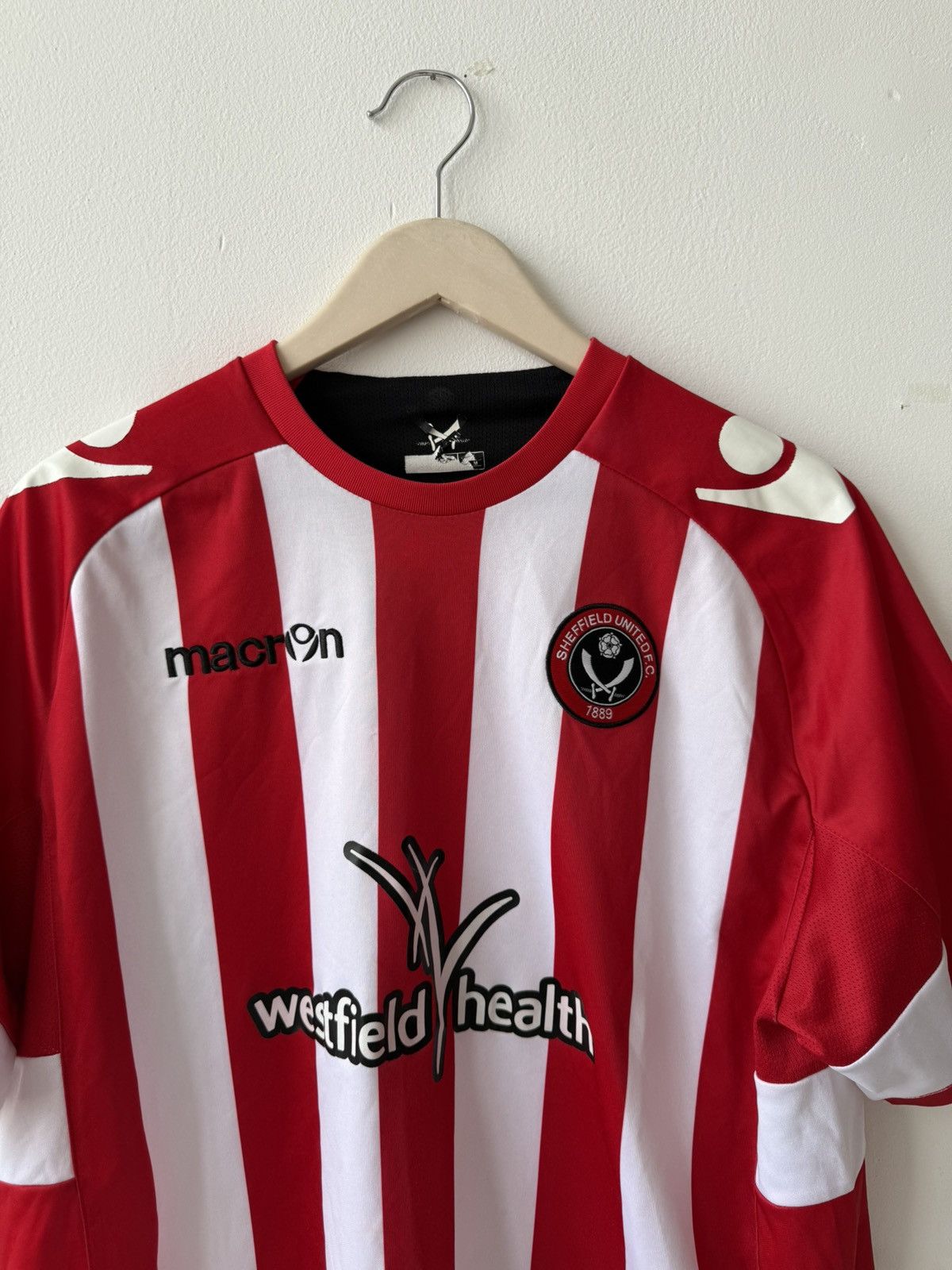 Macron × Vintage Macron Sheffield United 2011/2012 Home Jersey Size US M / EU 48-50 / 2 - 6 Thumbnail