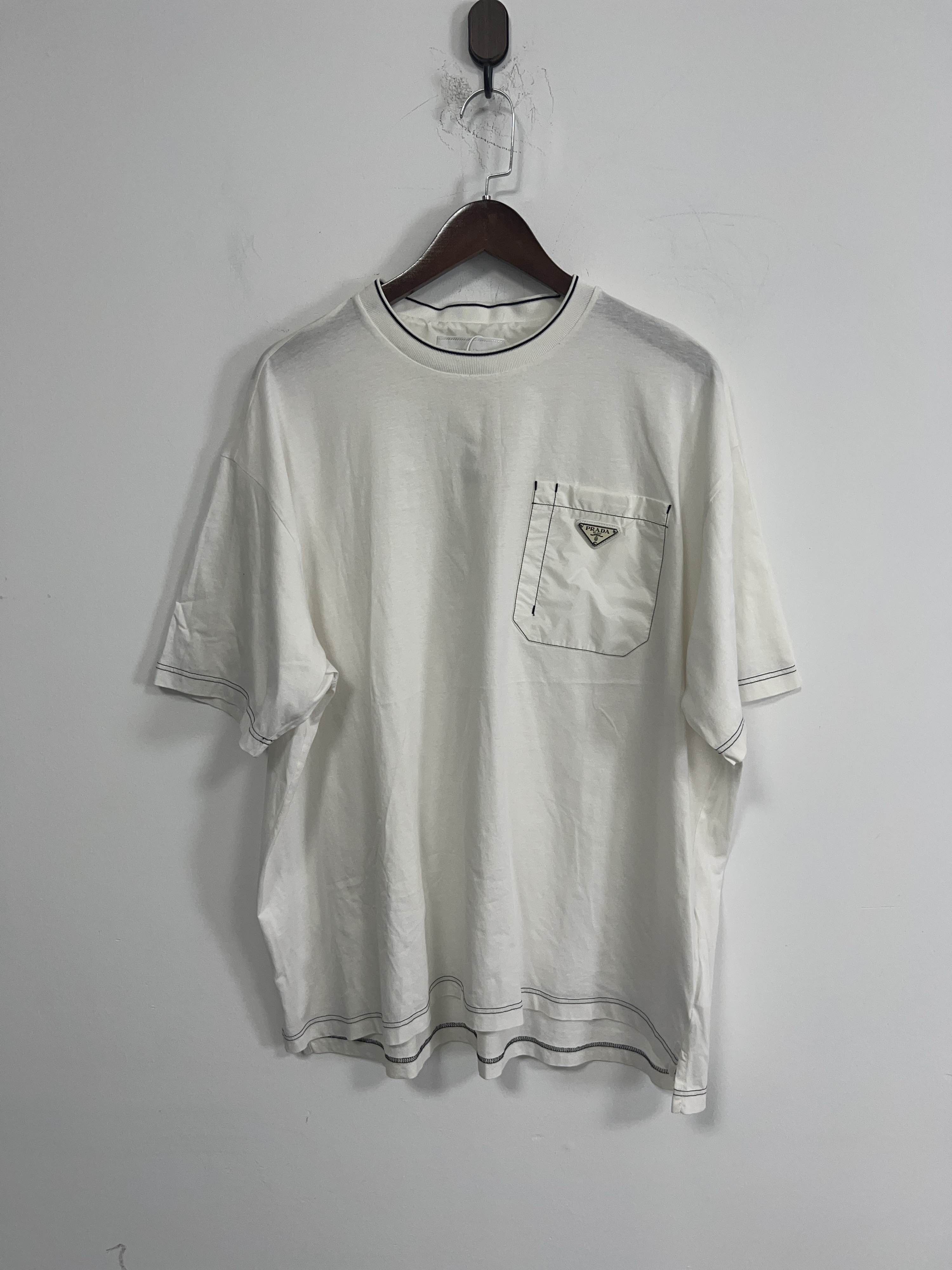 Prada Prada Pocket Logo T-Shirt Size L Size US L / EU 52-54 / 3 - 1 Thumbnail