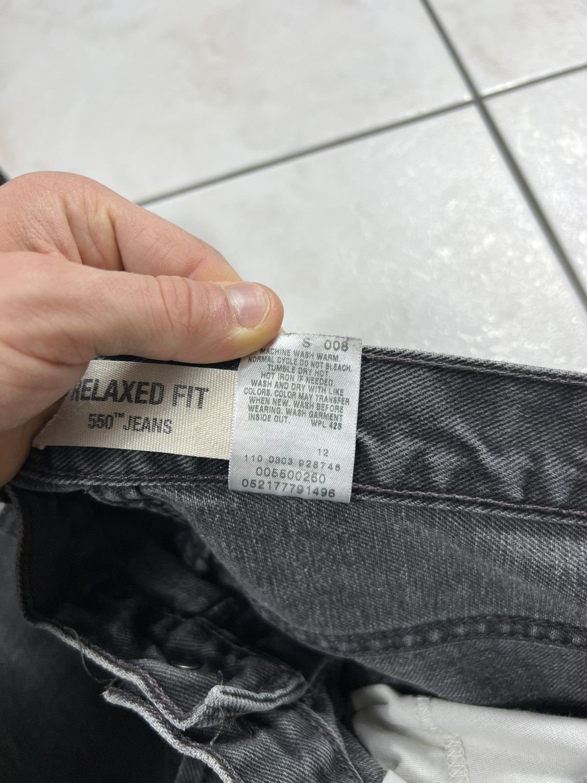 Levi's Vintage 90s Levi’s 550 relaxed fit baggy washed denim jeans Size US 36 / EU 52 - 20 Thumbnail