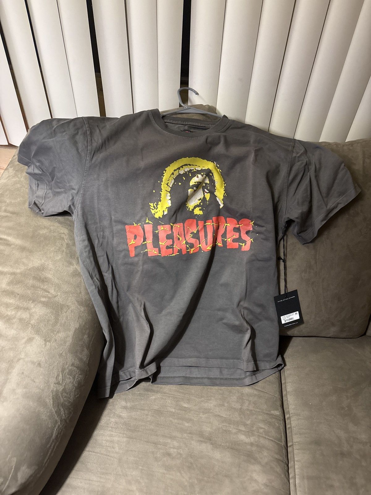 Pleasures pleasures jesus christ t shirt Size US L / EU 52-54 / 3 - 1 Thumbnail