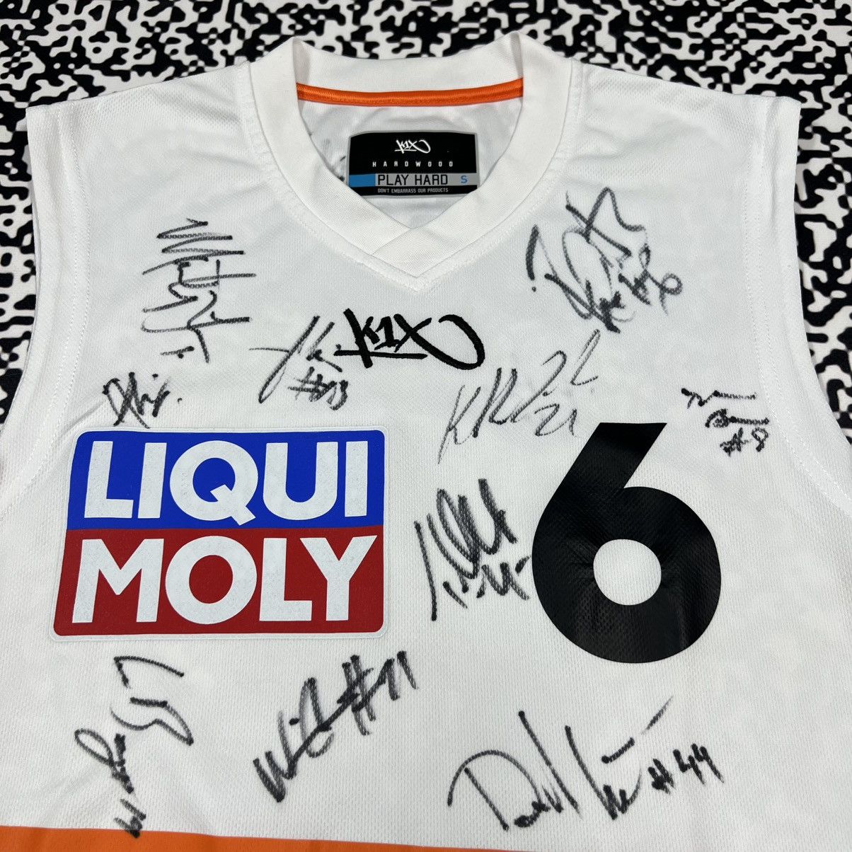 K1X Ratiopharm Ulm Jonas Signed Full Team Rare Basketball Jersey Size US S / EU 44-46 / 1 - 9 Thumbnail