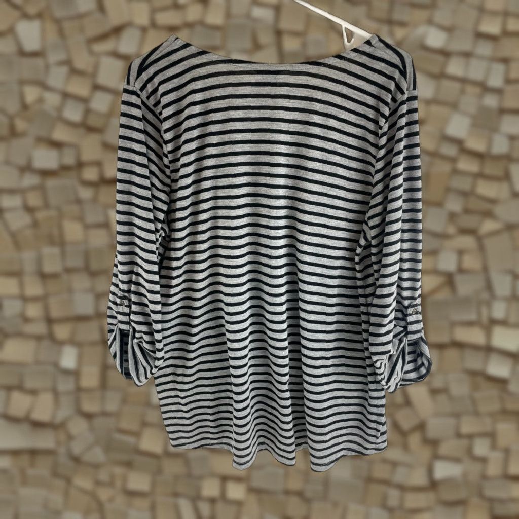Faded Glory Faded Glory Shirt Women's 2X Black Gray Striped Lace Up Henley 3/4 Sleeve Size XXL / US 16-18 / IT 52-54 - 1 Thumbnail