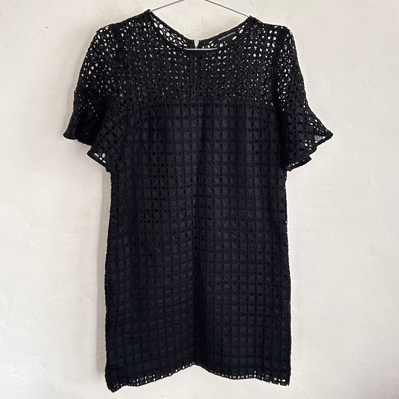 Banana Republic Banana Republic Eyelet Babydoll Dress Sz 4, Navy/Black Size S / US 4 / IT 40 - 8 Thumbnail