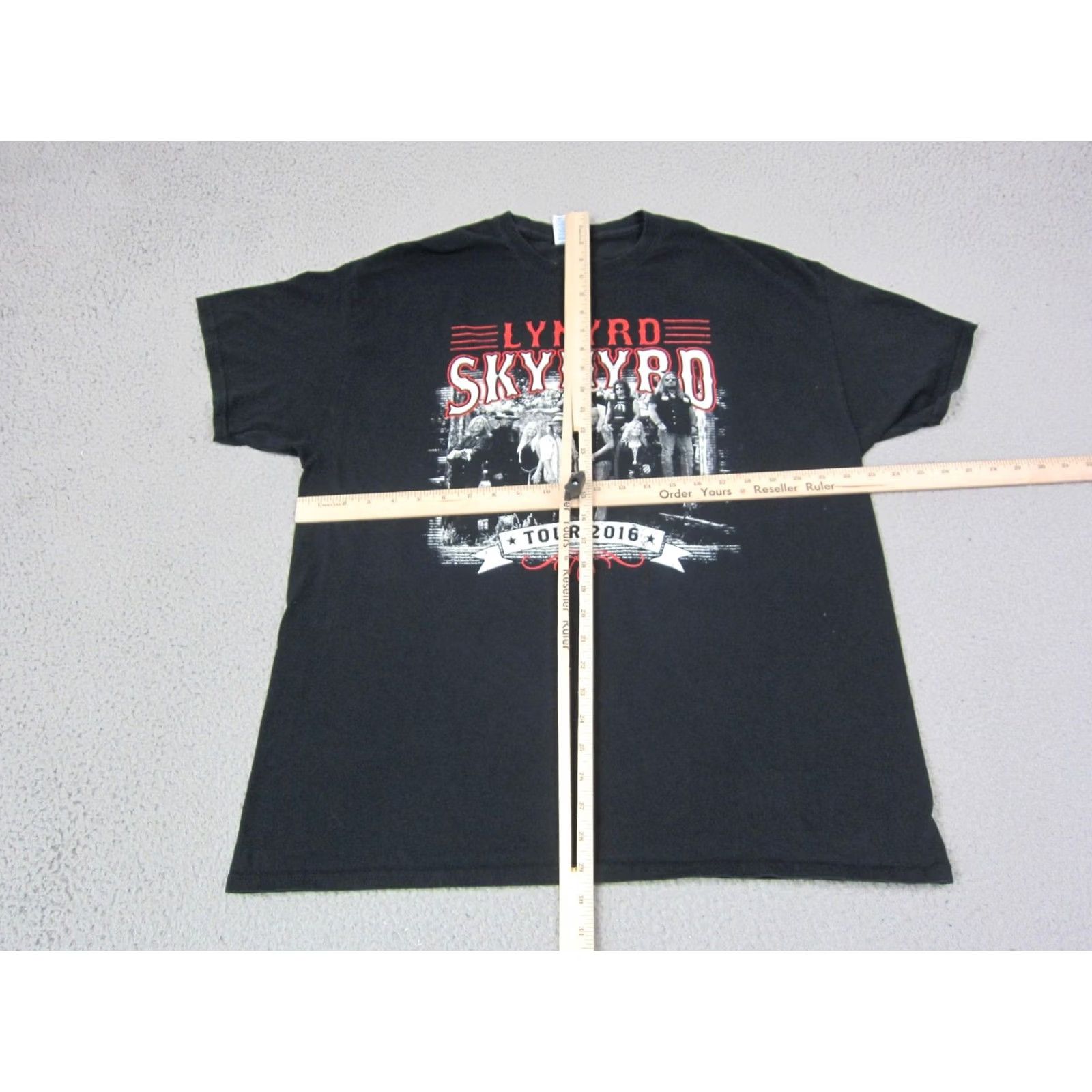 Gildan VINTAGE Lynyrd Skynyrd Shirt Mens XL Black 2016 Concert Tour Y2K Size US XL / EU 56 / 4 - 7 Thumbnail