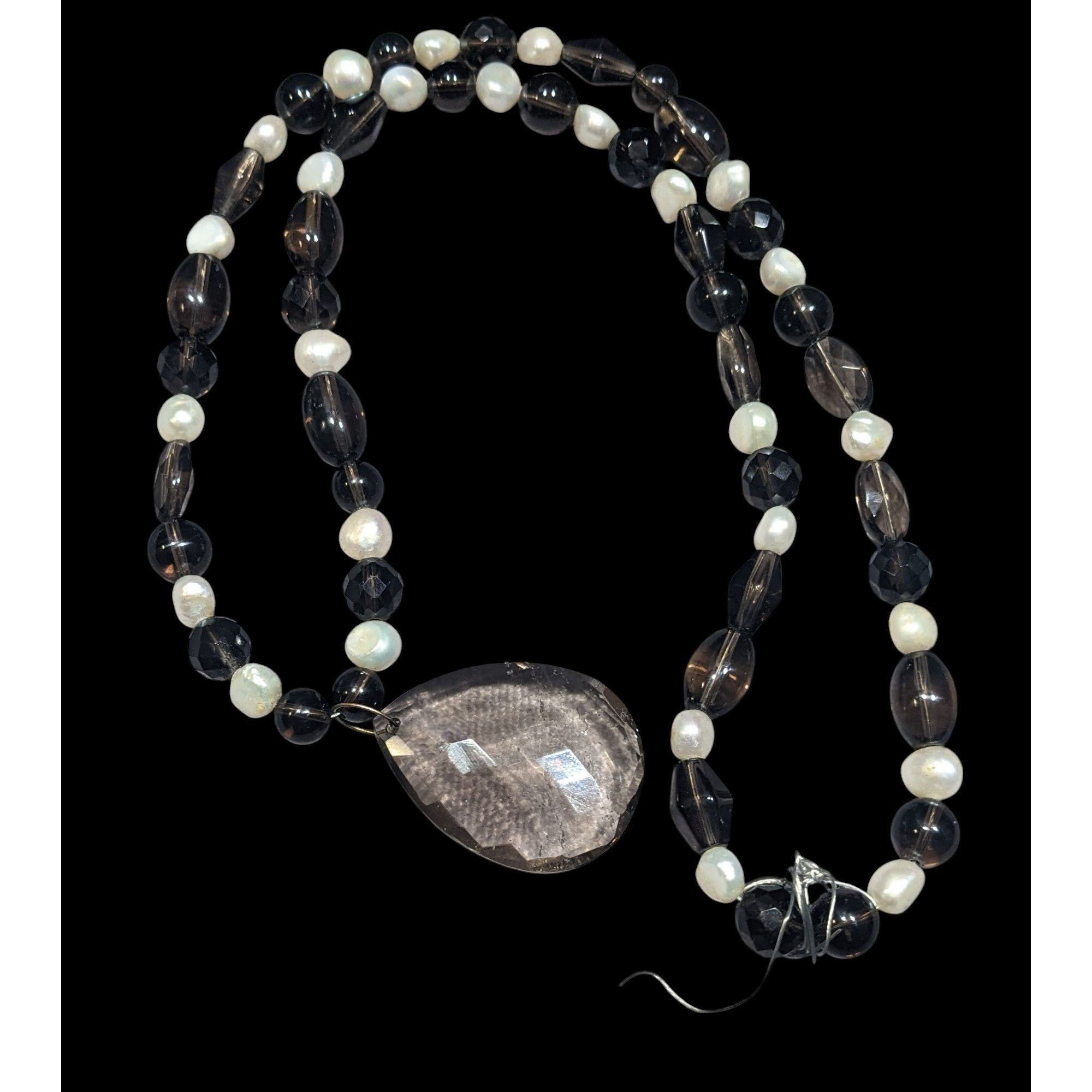 Handmade Handmade Pearl And Glass Beaded Teardrop Pendant Necklace Size ONE SIZE - 1 Thumbnail