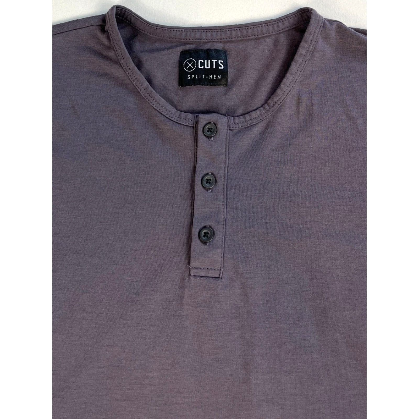 Cuts CUTS Men’s Split-Hem Long Sleeve Henley Shirt L Gray Cotton, Polyester, Spandex Regular T-Shirt Mens Size US L / EU 52-54 / 3 - 3 Thumbnail