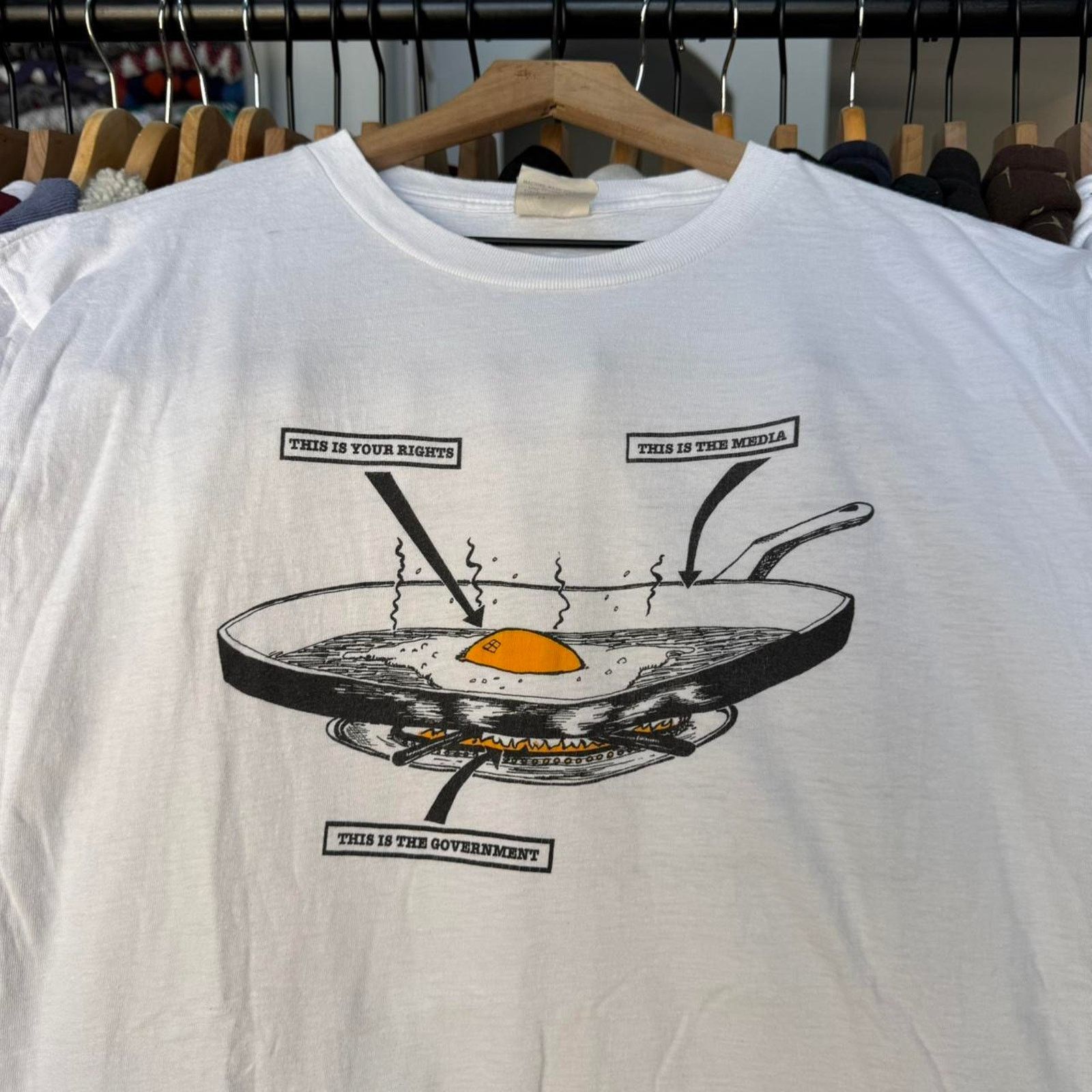 Other Vintage 1993 Political Tee This is Your Brain on Media Size US XL / EU 56 / 4 - 2 Thumbnail