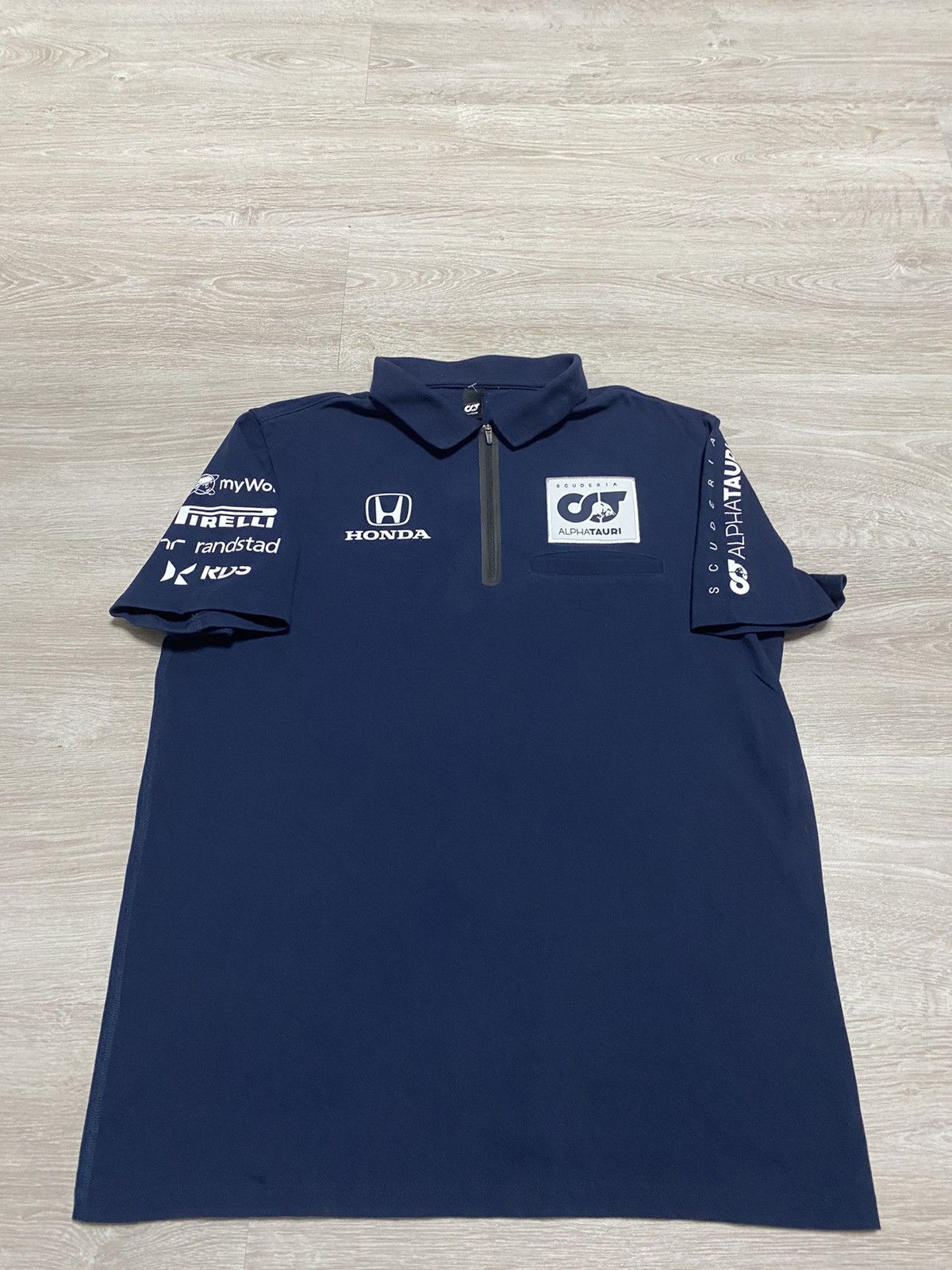 Formula 1 Scuderia Alphatauri Red Bull Racing team Honda Formula 1 Size US M / EU 48-50 / 2 - 1 Thumbnail