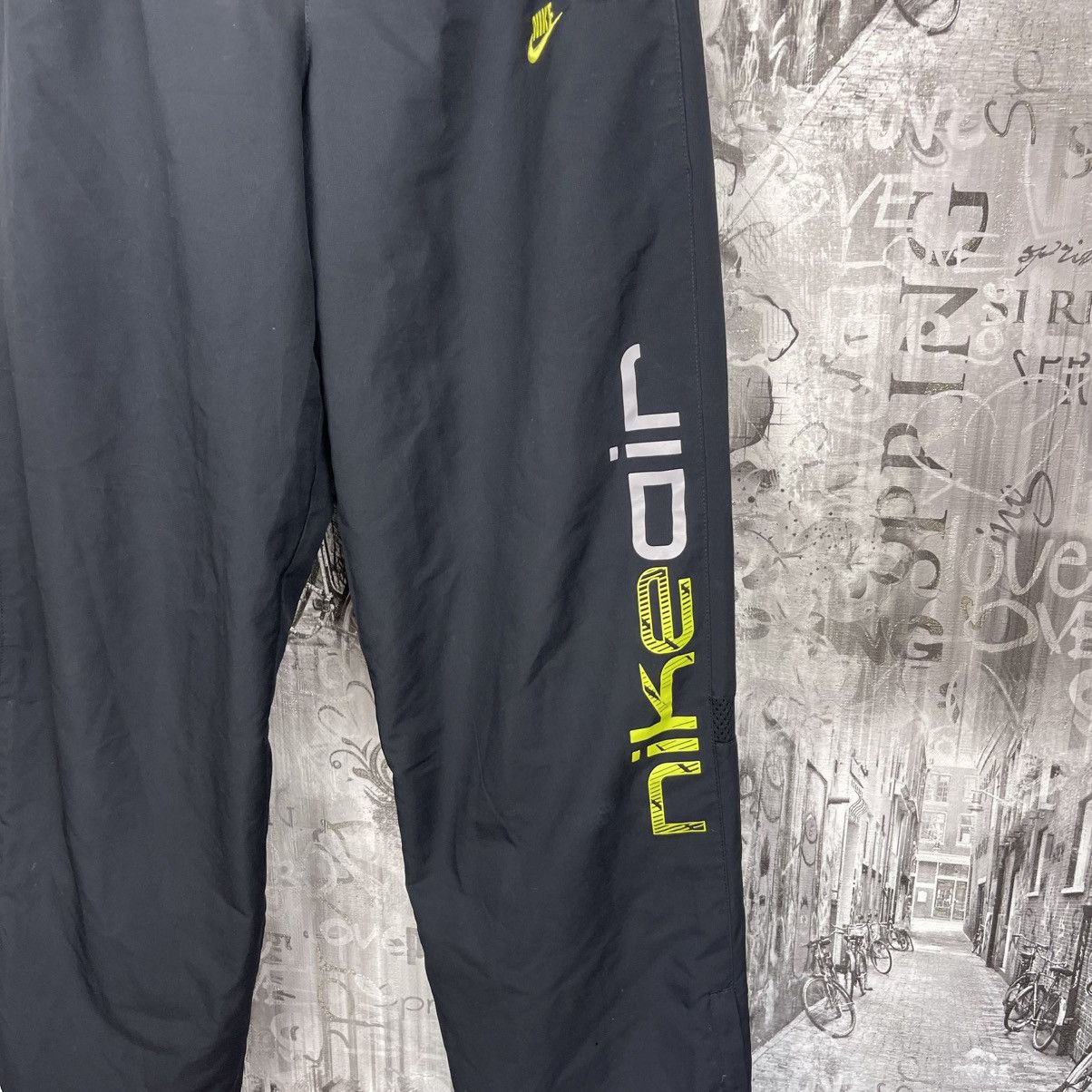 Nike Vintage nike track pants y2k gorpcore sweatpants parachute Size US 31 - 2 Thumbnail