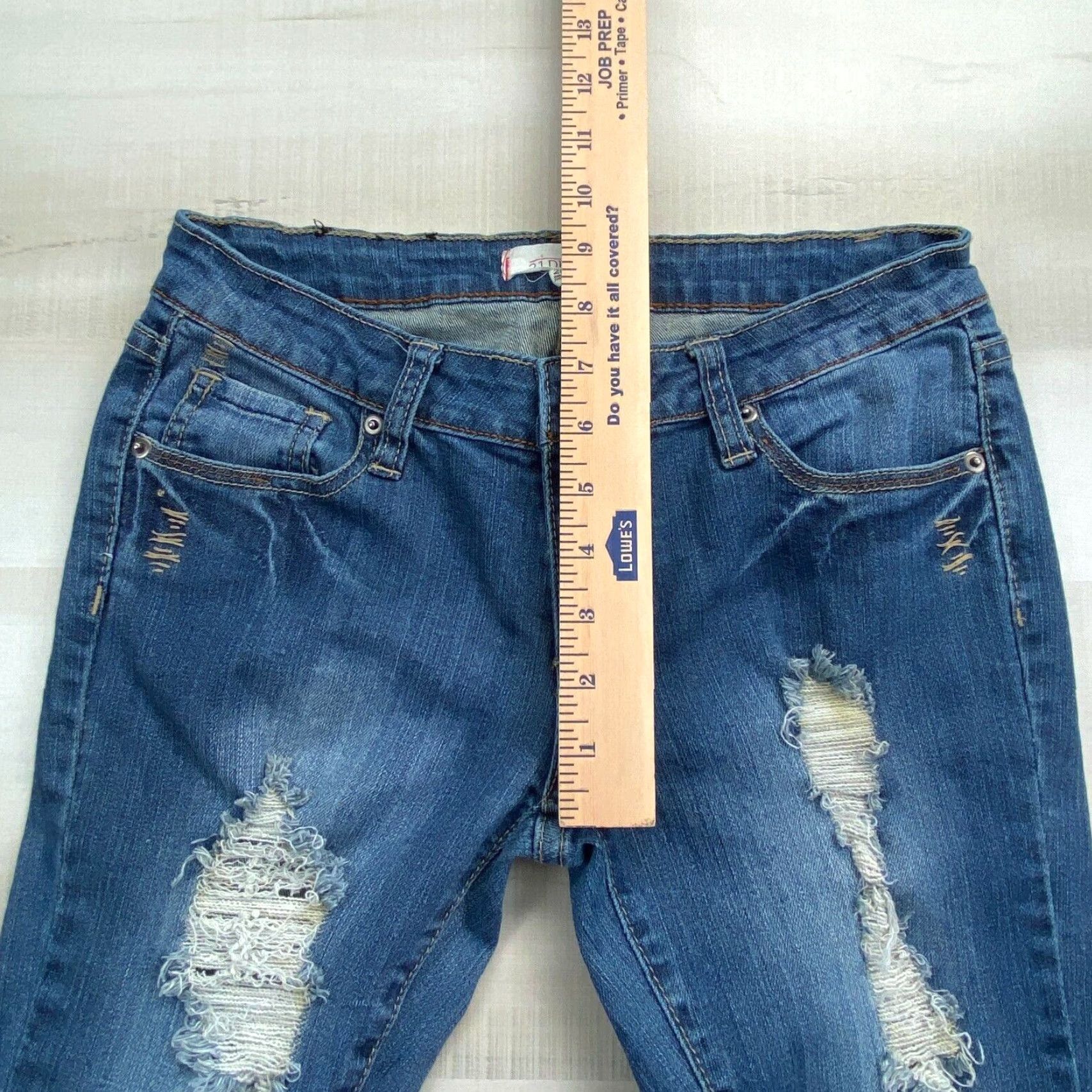 Vintage 2.1 Denim Women's Skinny Distressed Jeans Medium Wash Blue Low Rise Size 28 Size 28" / US 6 / IT 42 - 6 Thumbnail