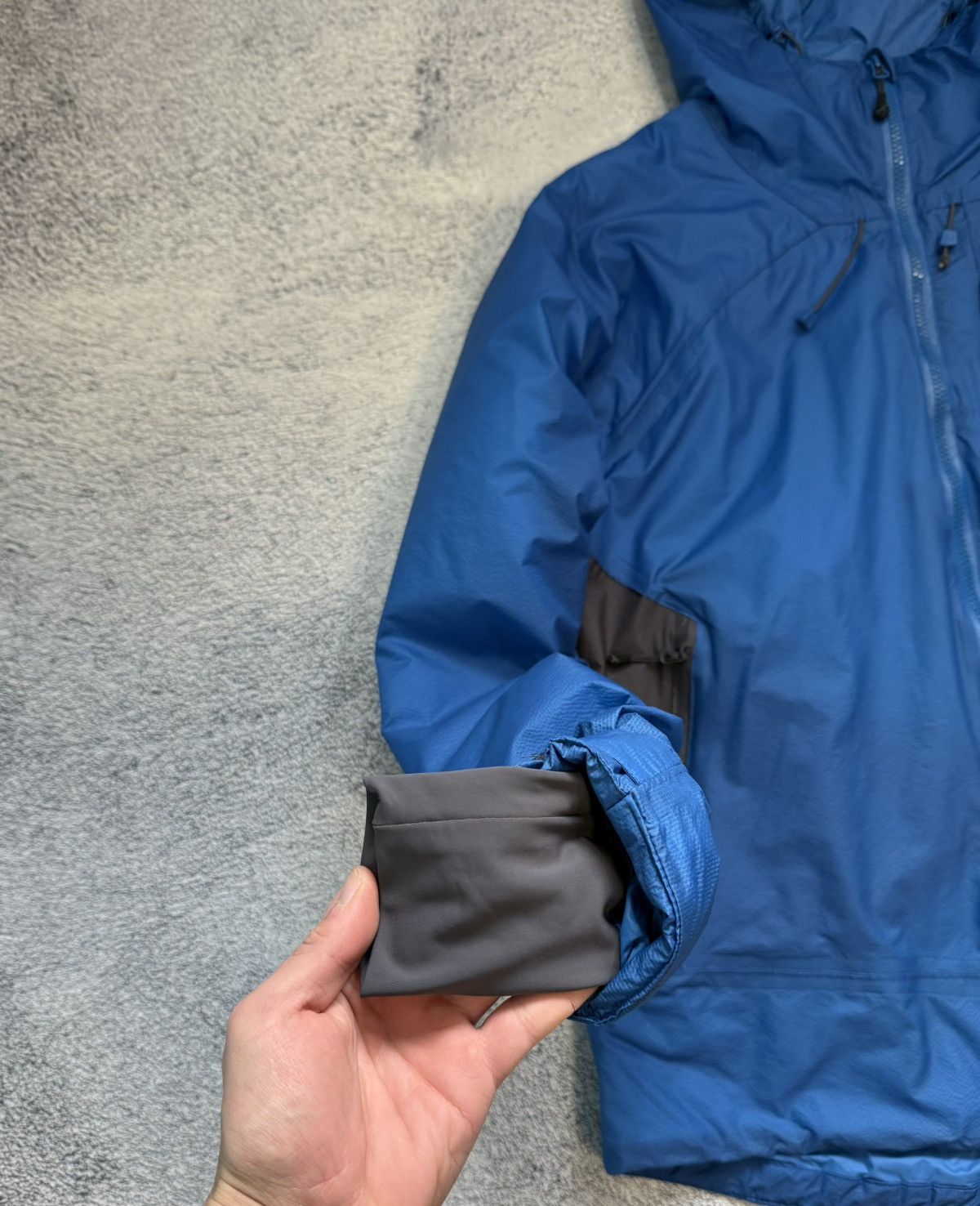 Other UK Men OEX Insulated Outdoor Jacket M Hiking Shell UK Blue Size US M / EU 48-50 / 2 - 8 Thumbnail