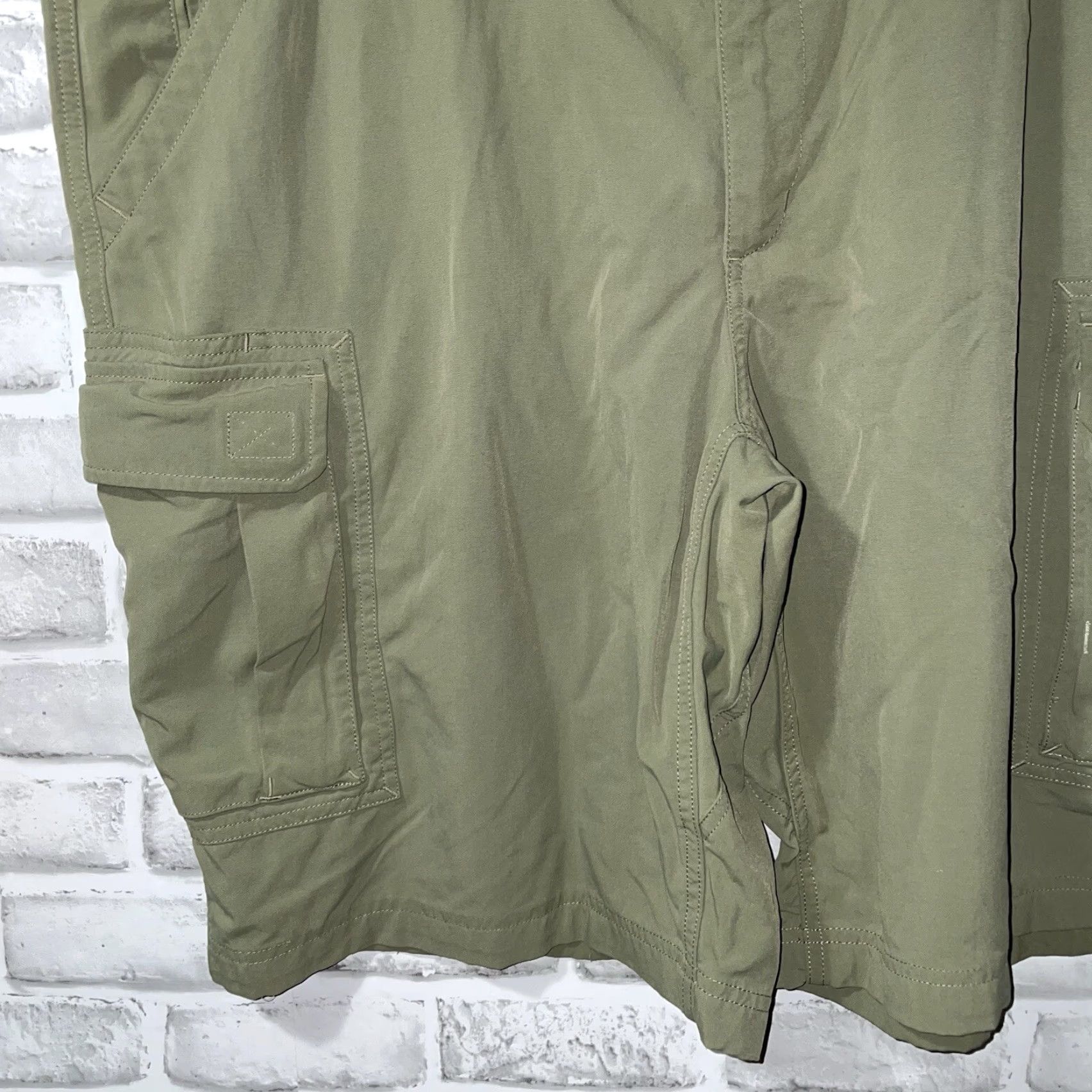 CO DULUTH TRADING CO Cargo Shorts Men 2XL Nylon Green Short Regular Size Mens 2XL Cargo Shorts Green 2XL Size US 39 - 3 Thumbnail