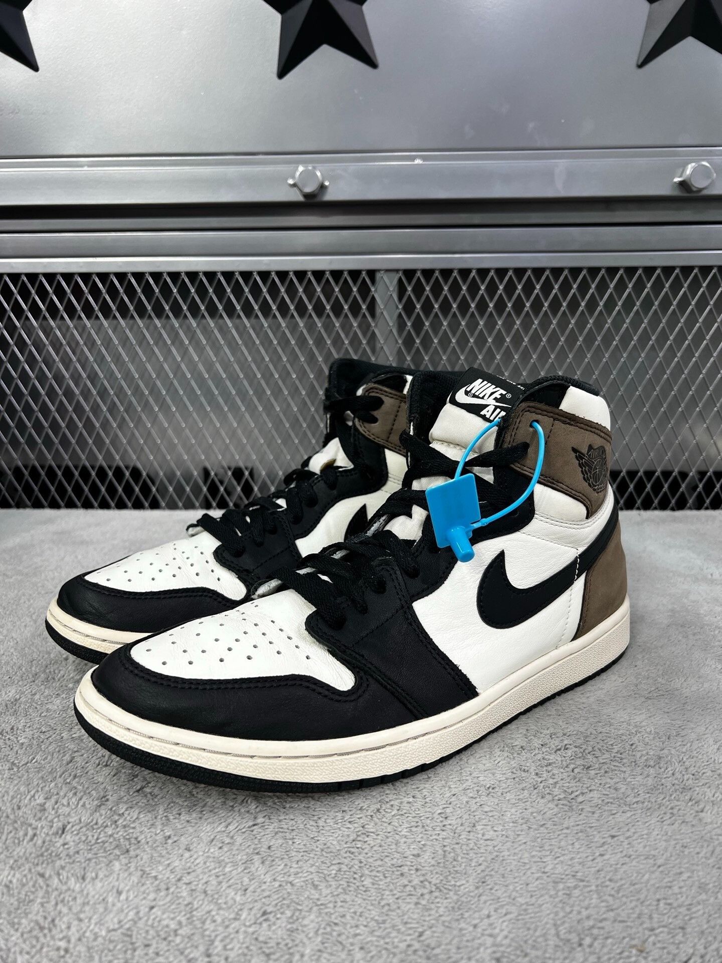 Nike Nike Retro Black Lowtop Sneakers 45 Men Size US 11.5 / EU 44-45 - 1 Thumbnail