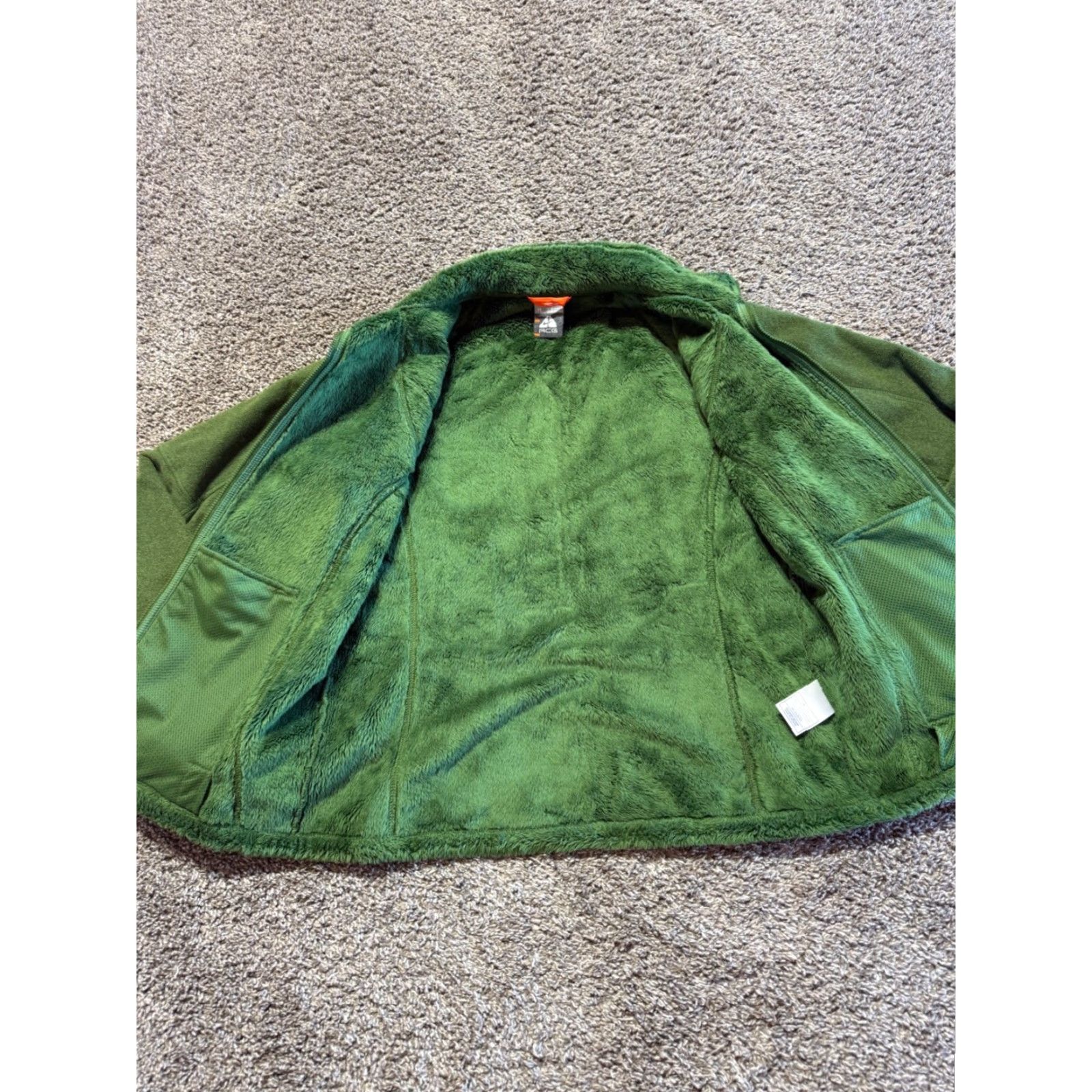 Nike ACG VINTAGE Nike ACG Womens Jacket Size Medium Sherpa Fuzzy Lined Full Zip Fleece Size M / US 6-8 / IT 42-44 - 3 Thumbnail