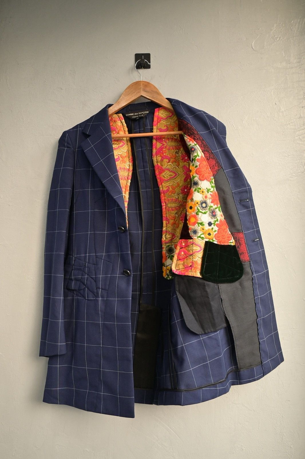 Comme des Garcons Homme Plus Comme Des Garcons Homme Plus SS18 reversible patchworks coat Size US S / EU 44-46 / 1 - 1 Thumbnail