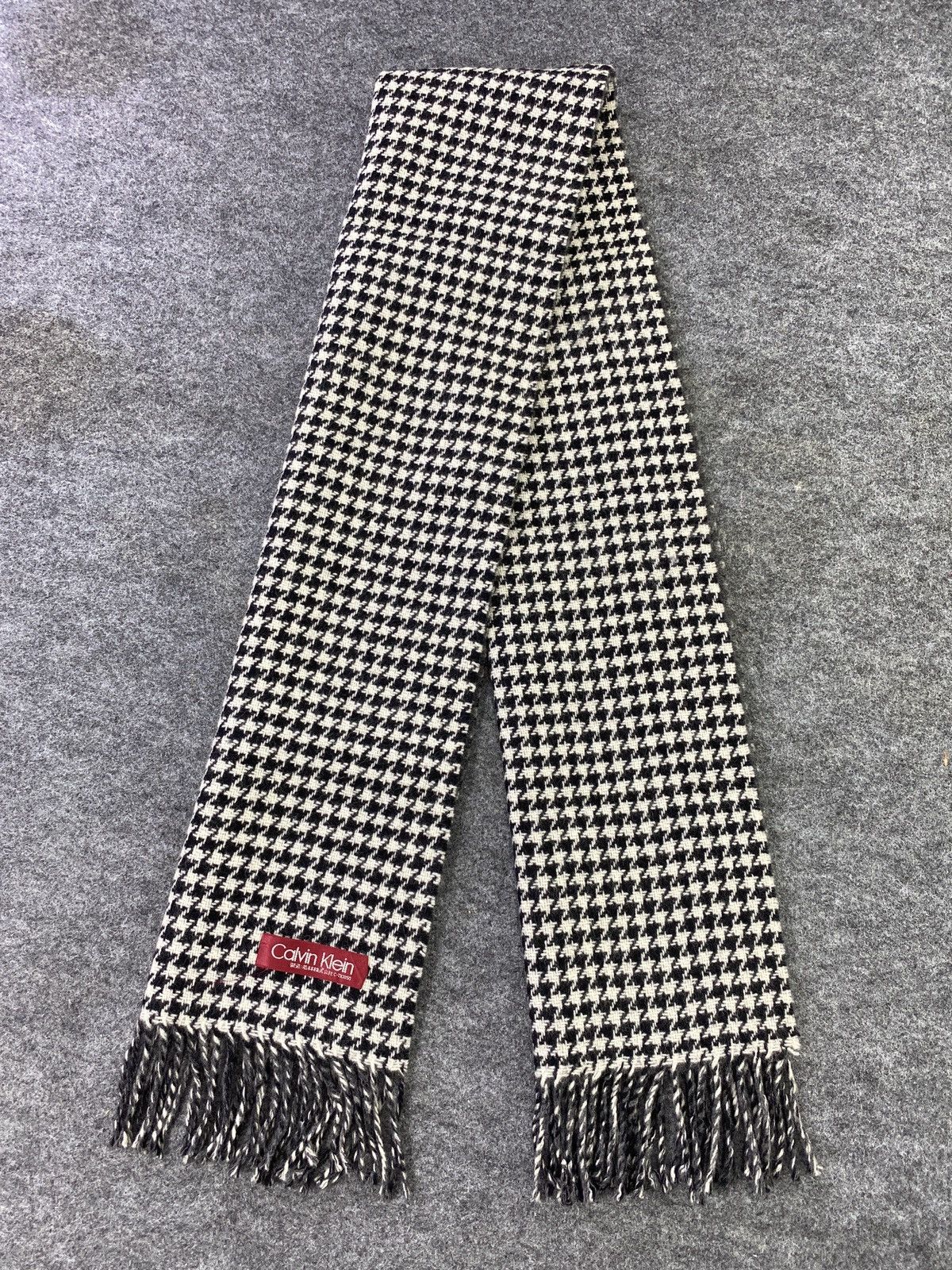 Calvin Klein Calvin Klein Scarf / Muffler / Neckwear -T618 Size ONE SIZE - 2 Thumbnail