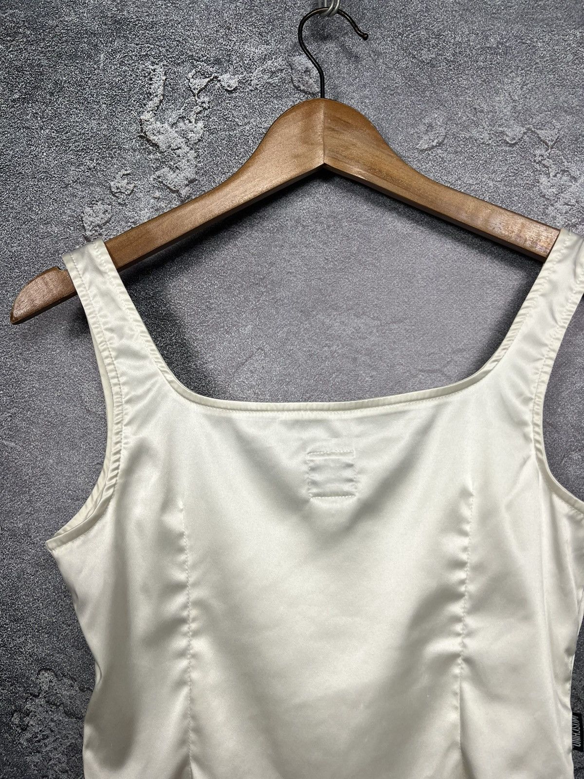 Moschino Vintage Moschino Jeans Viscose Satin Tank Top Sleeveless Size L / US 10 / IT 46 - 14 Thumbnail