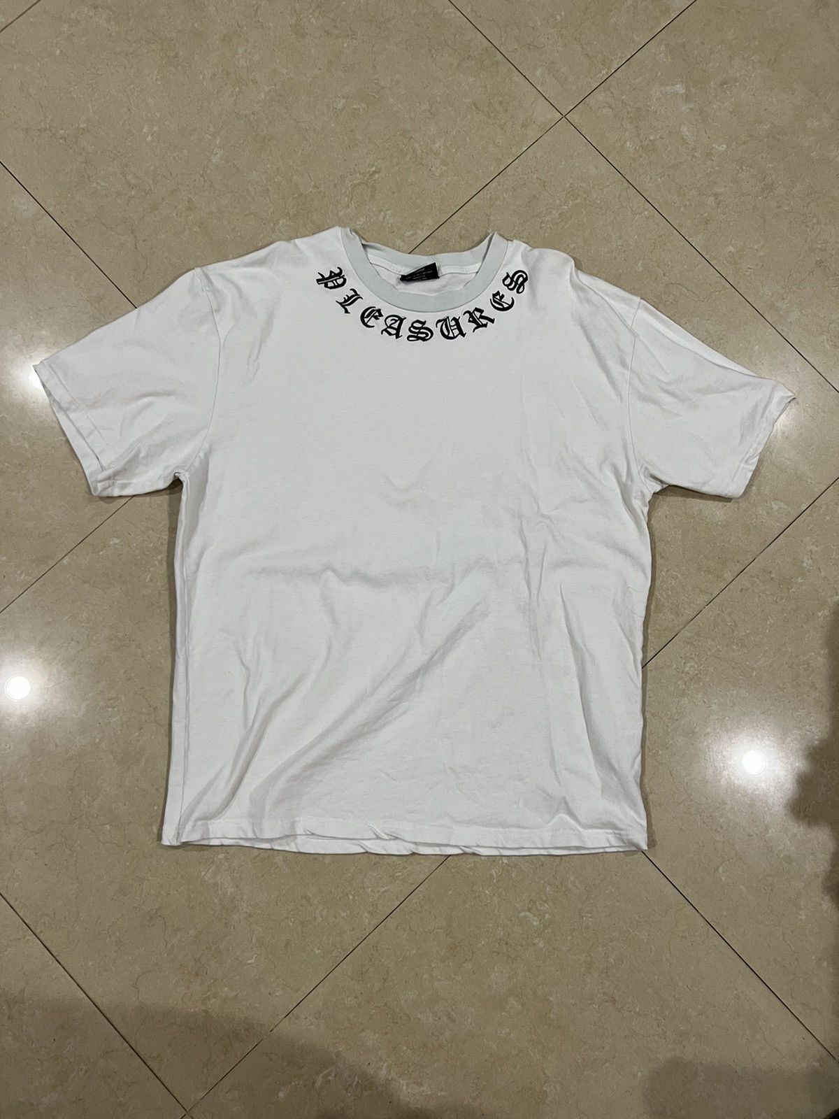 Pleasures Pleasures White Tee old English shirt Size US XL / EU 56 / 4 - 1 Thumbnail