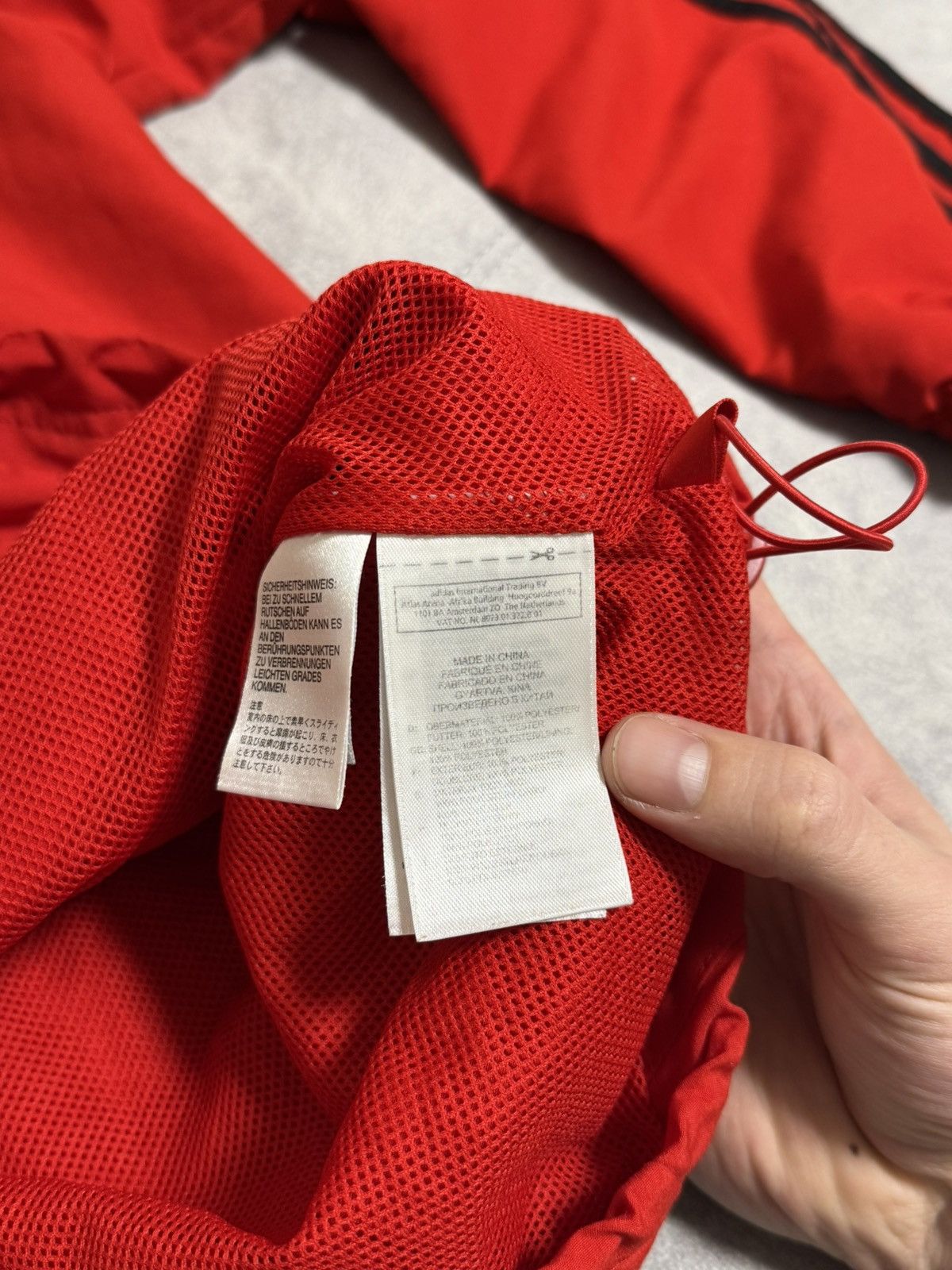 Adidas × Vintage Vintage Adidas Liverpool 2010 red jacket windbreaker Size US S / EU 44-46 / 1 - 12 Thumbnail