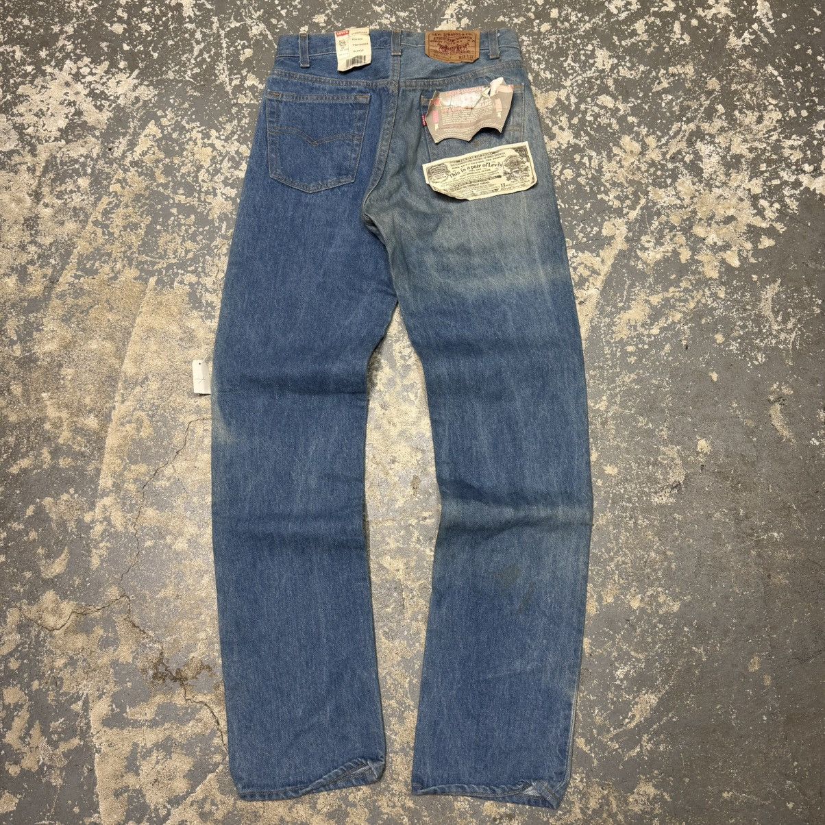 Levi's Vintage Levi’s 501 0113 Light Blue Denim Jeans USA NWT Size US 28 / EU 44 - 1 Thumbnail