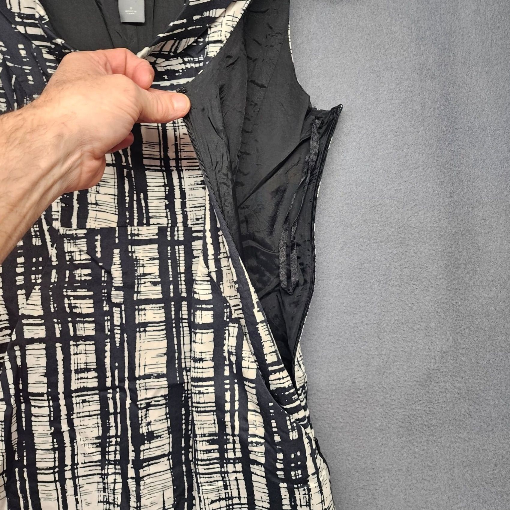 Ann Taylor VINTAGE? Ann Taylor Dress Womens Size 0 Black White Sheath Side Zip Pockets Office Career Dress Length Knee Length Sleeveless Women's? Size XS / US 0-2 / IT 36-38 - 7 Thumbnail